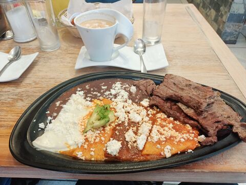 Enchilada Huasteca Restaurante Lomas image 6