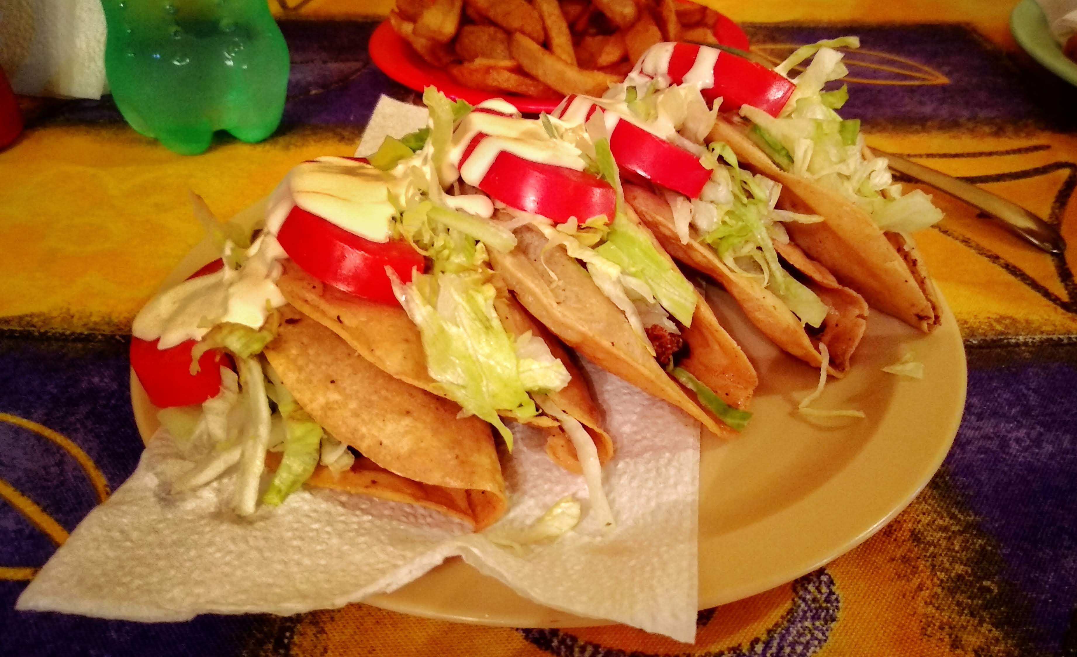 En Ca La Peni image 1