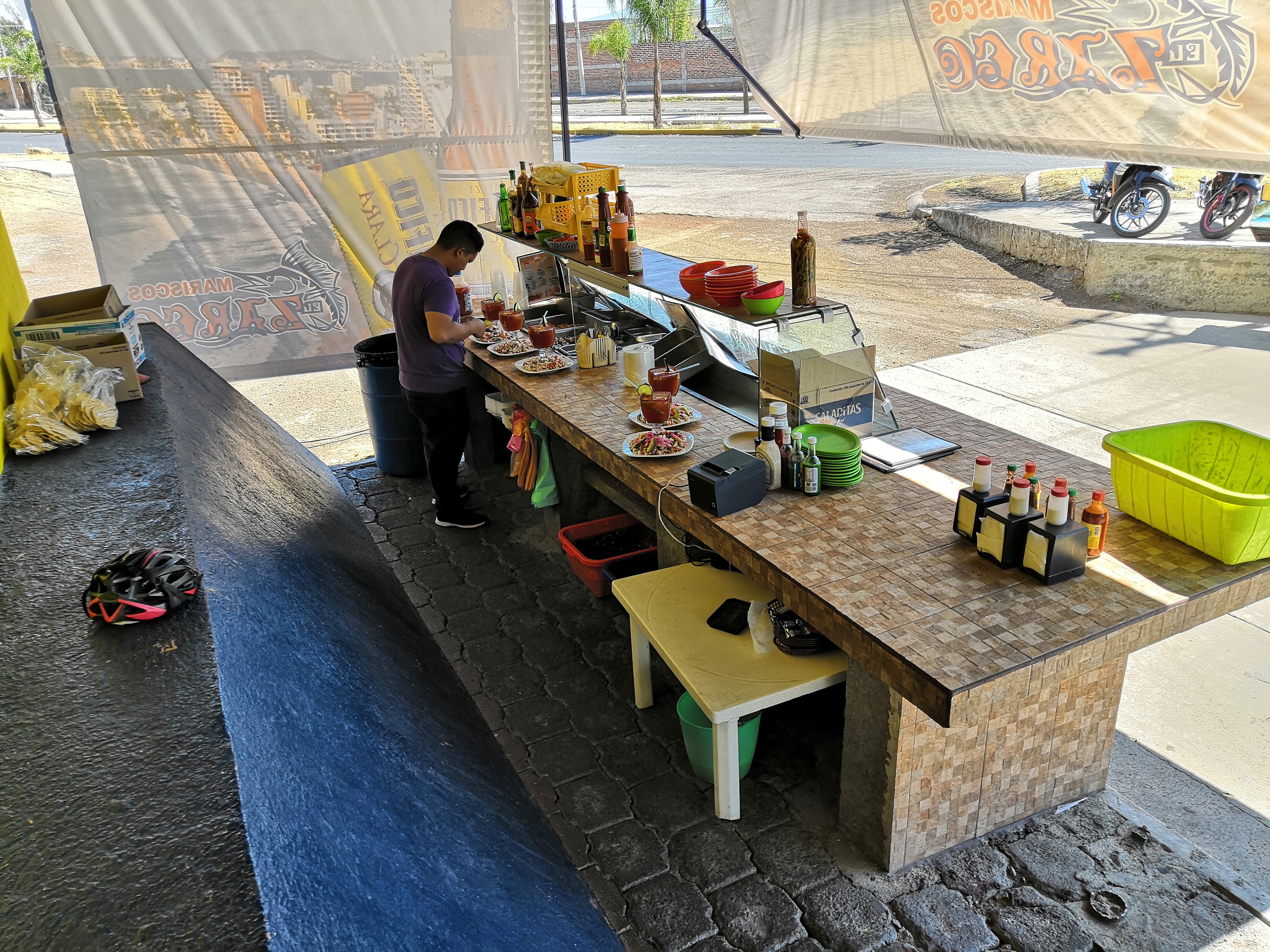 RESTAURANTE DE MARISCOS EL ZARCO image 1