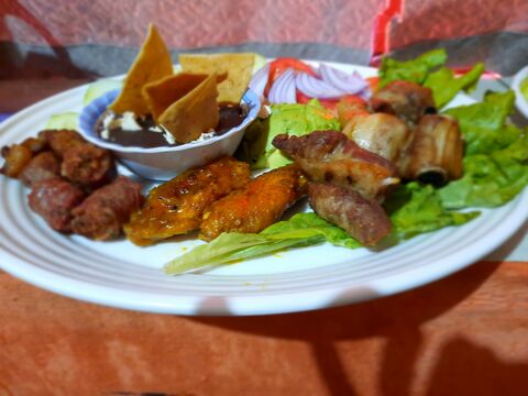 Mala vida restaurante image 4