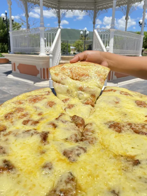 Danniel’s Pizza image 2