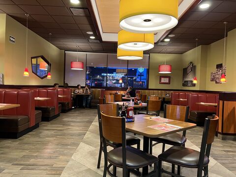 Denny's image 3