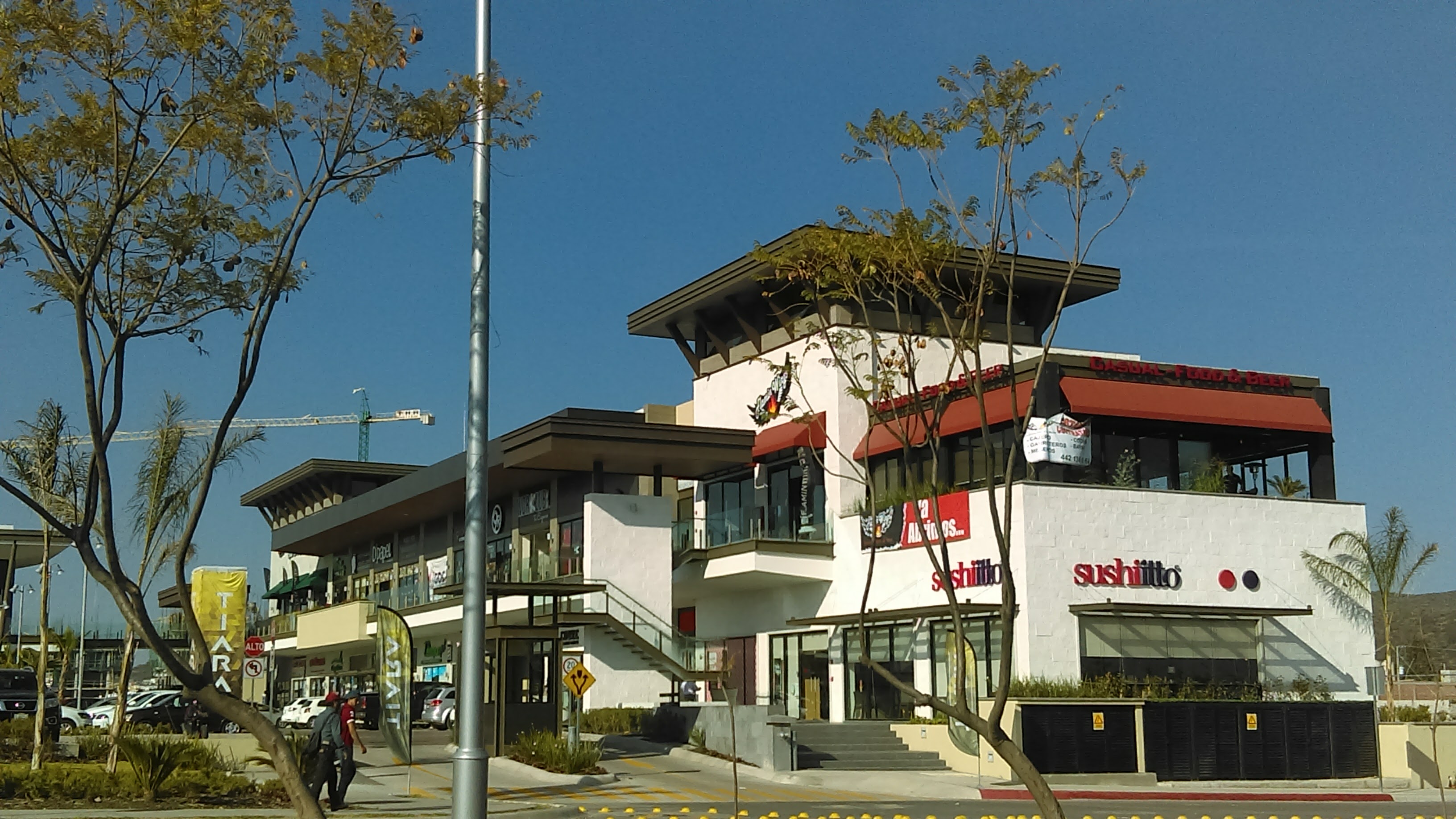 Flamin Wings Juriquilla image 8