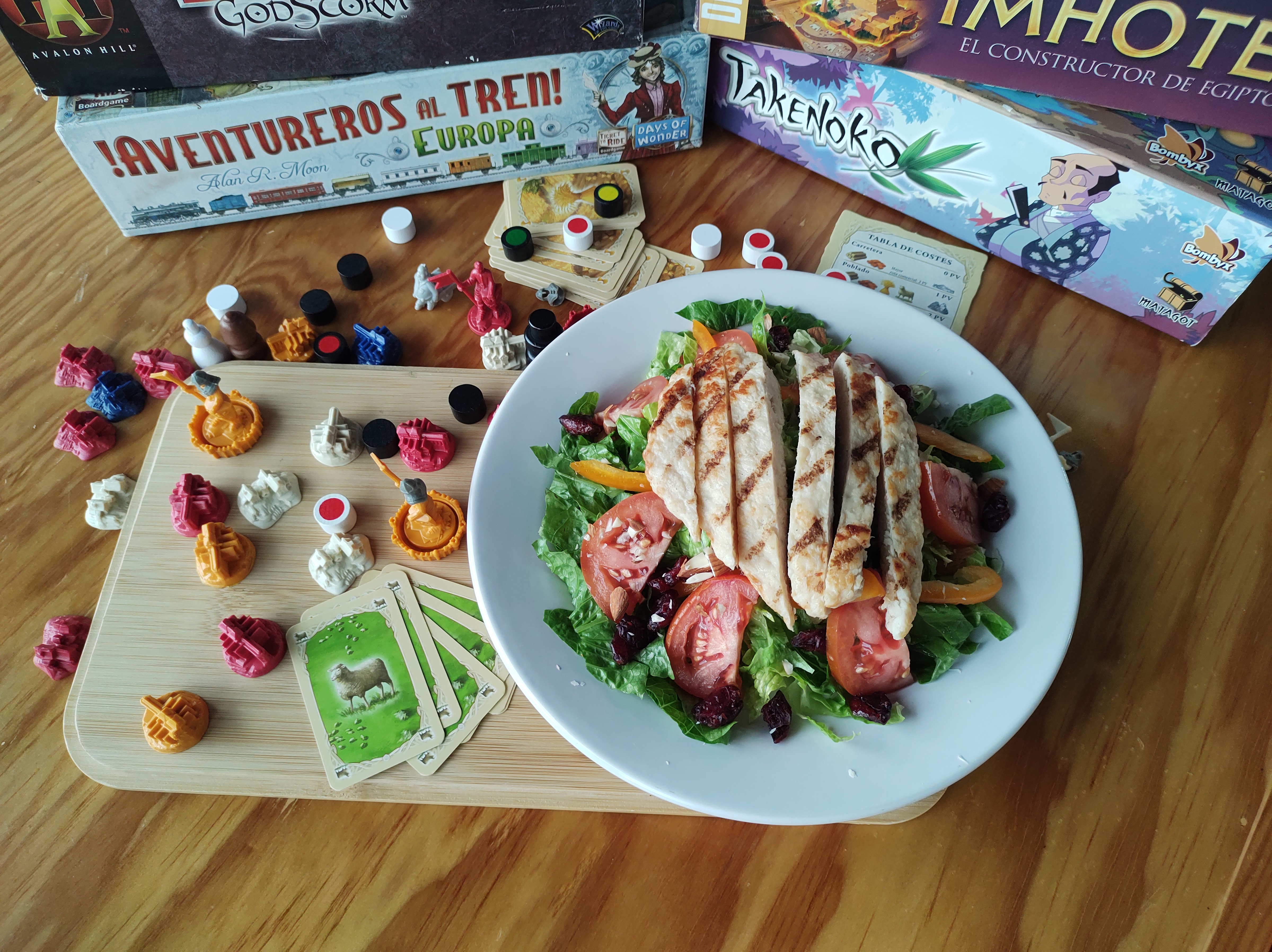 El Dragón Board Games & Grill image 2