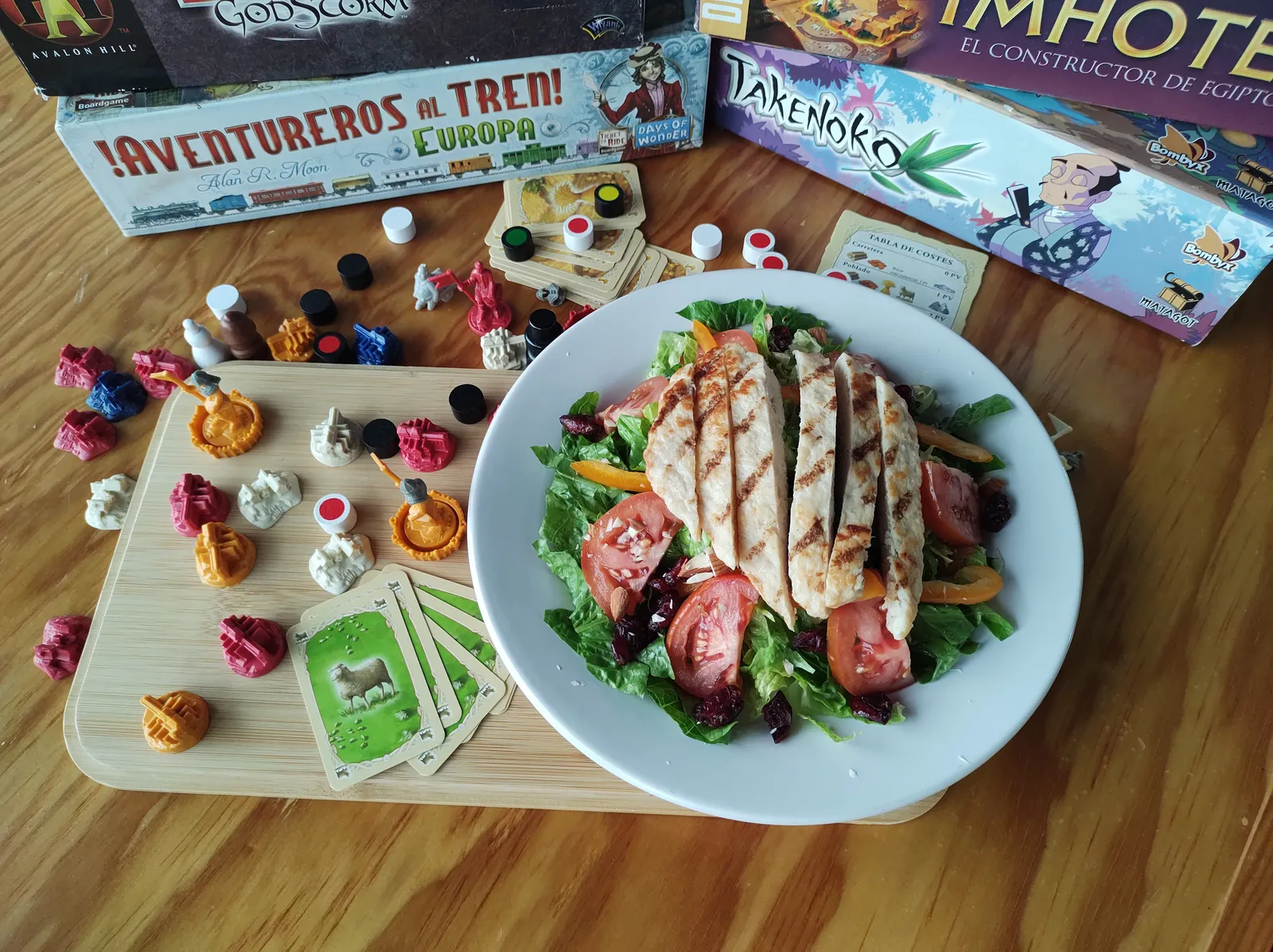 El Dragón Board Games & Grill image 2