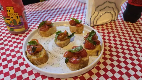 Ciro Trattoria Pizza image 7