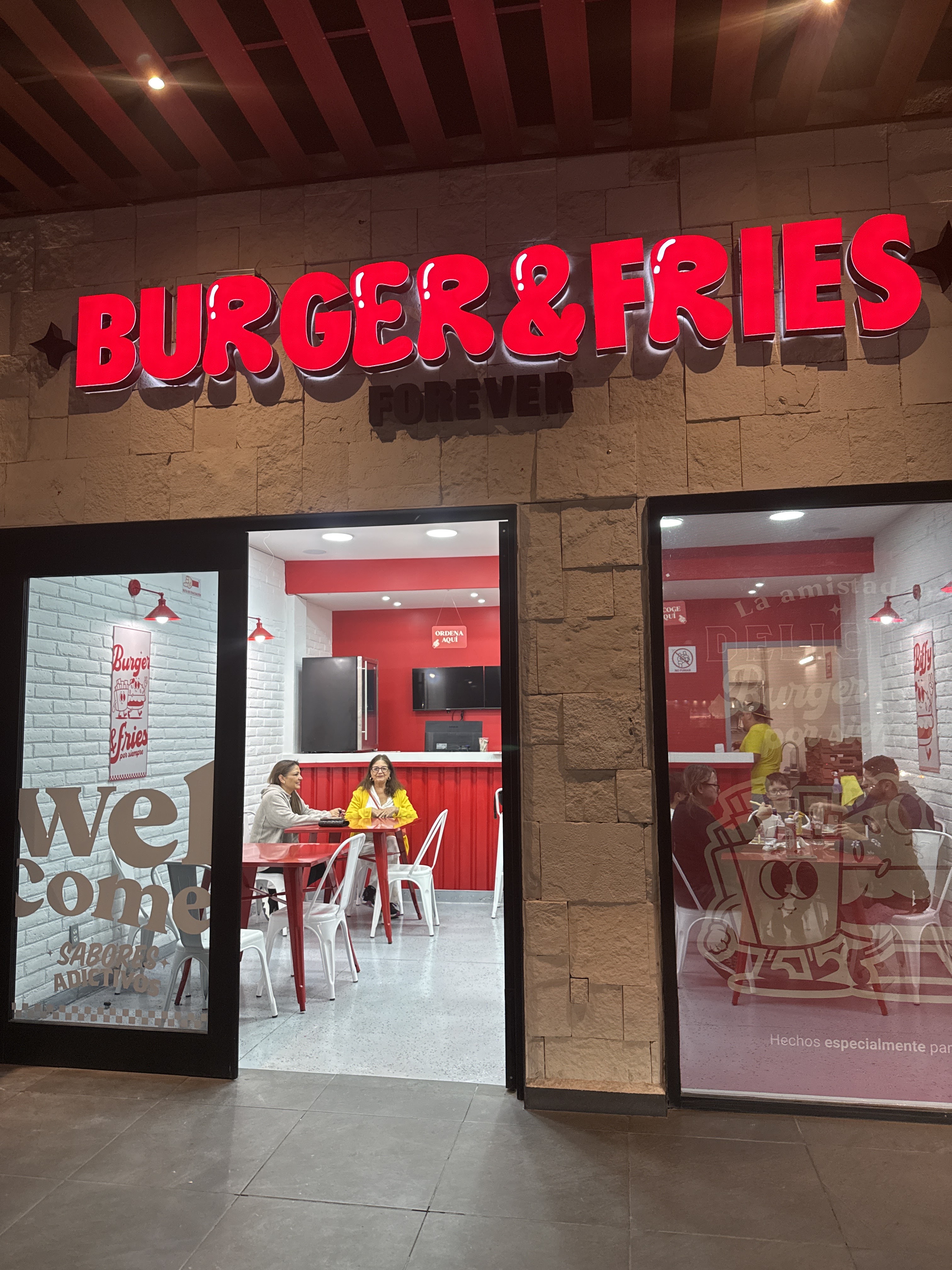 Burger Fries Forever (juriquilla) image 5