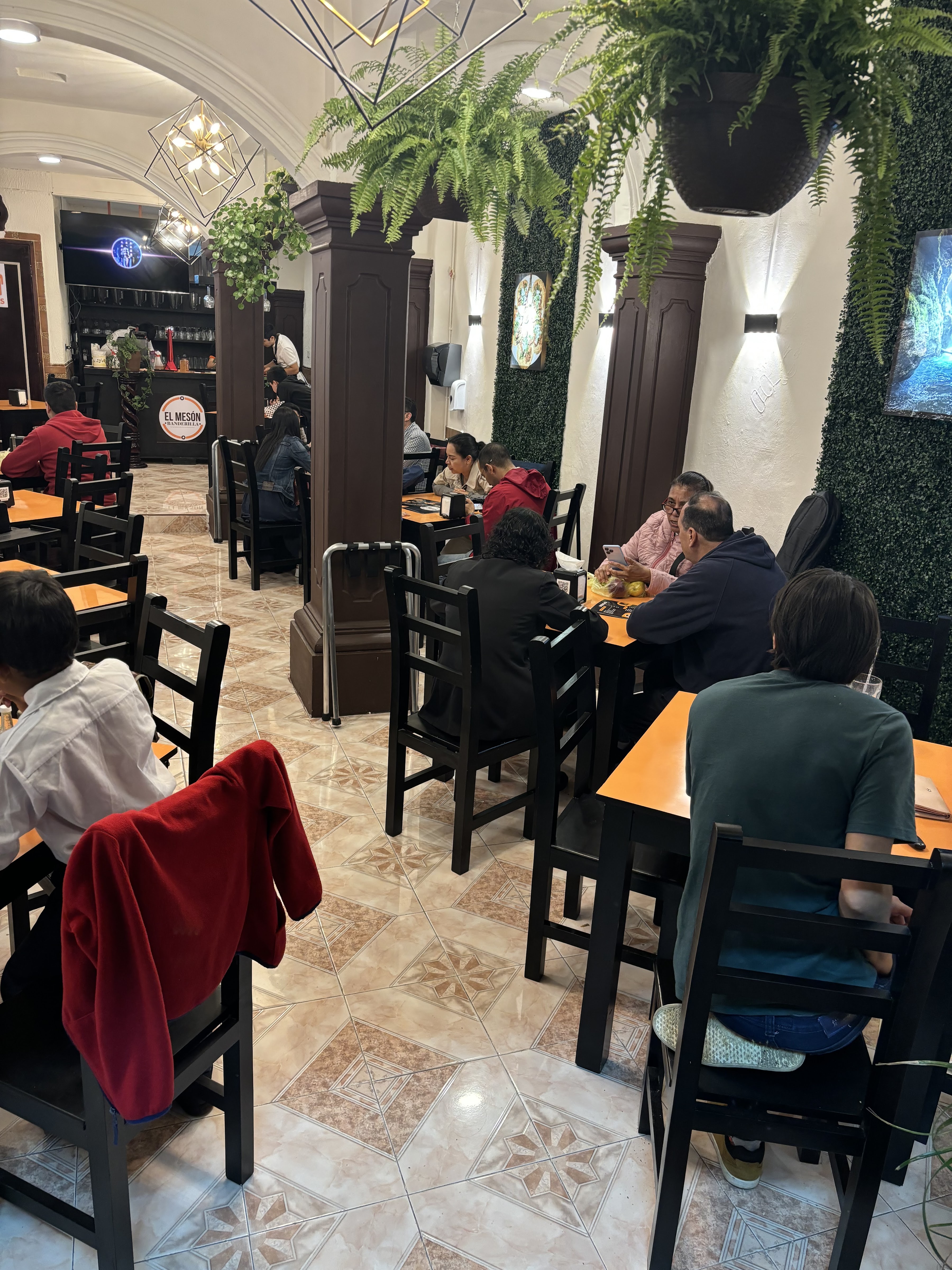 El mesón de banderilla image 9