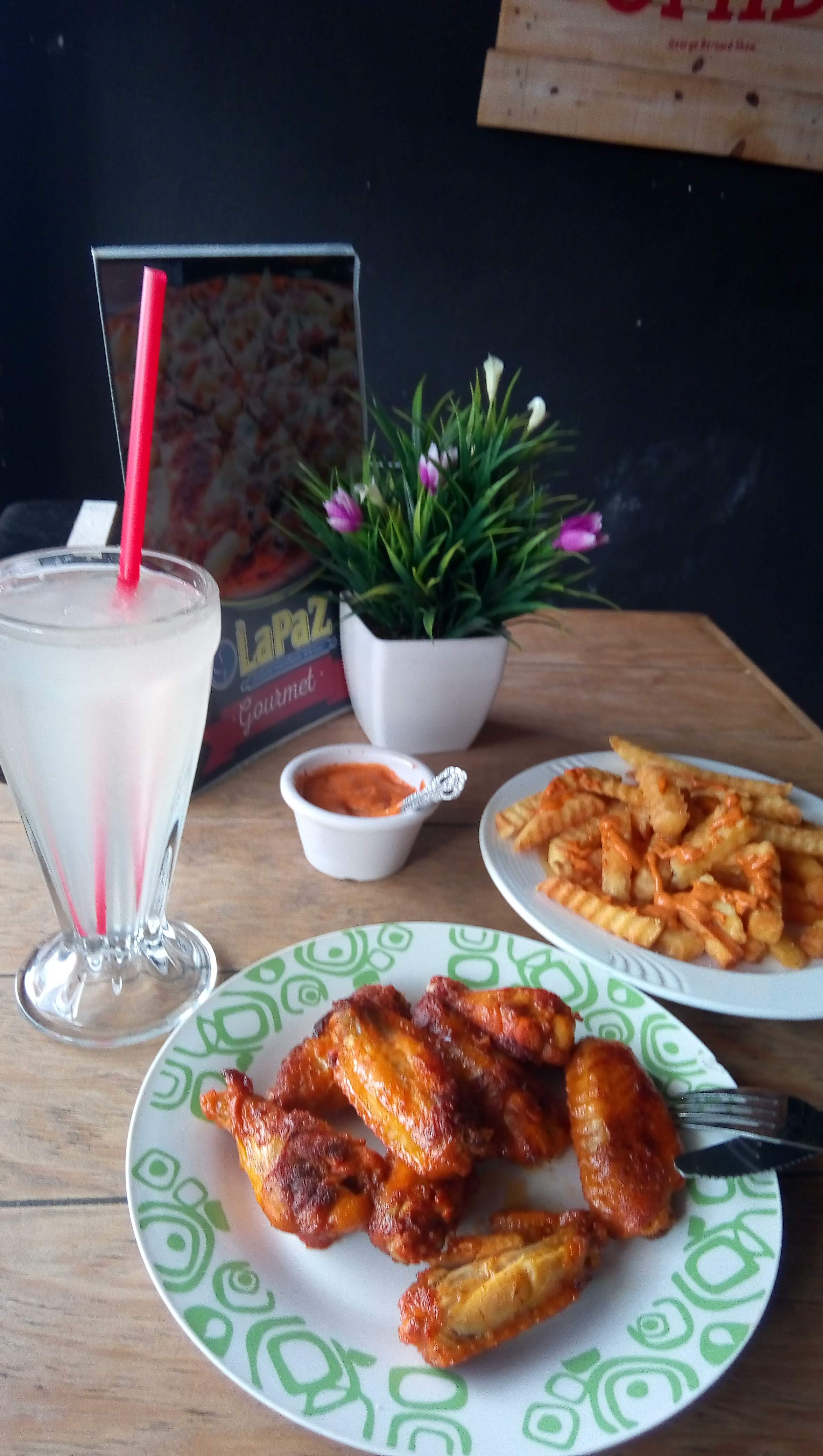 La Paz Gourmet image 8