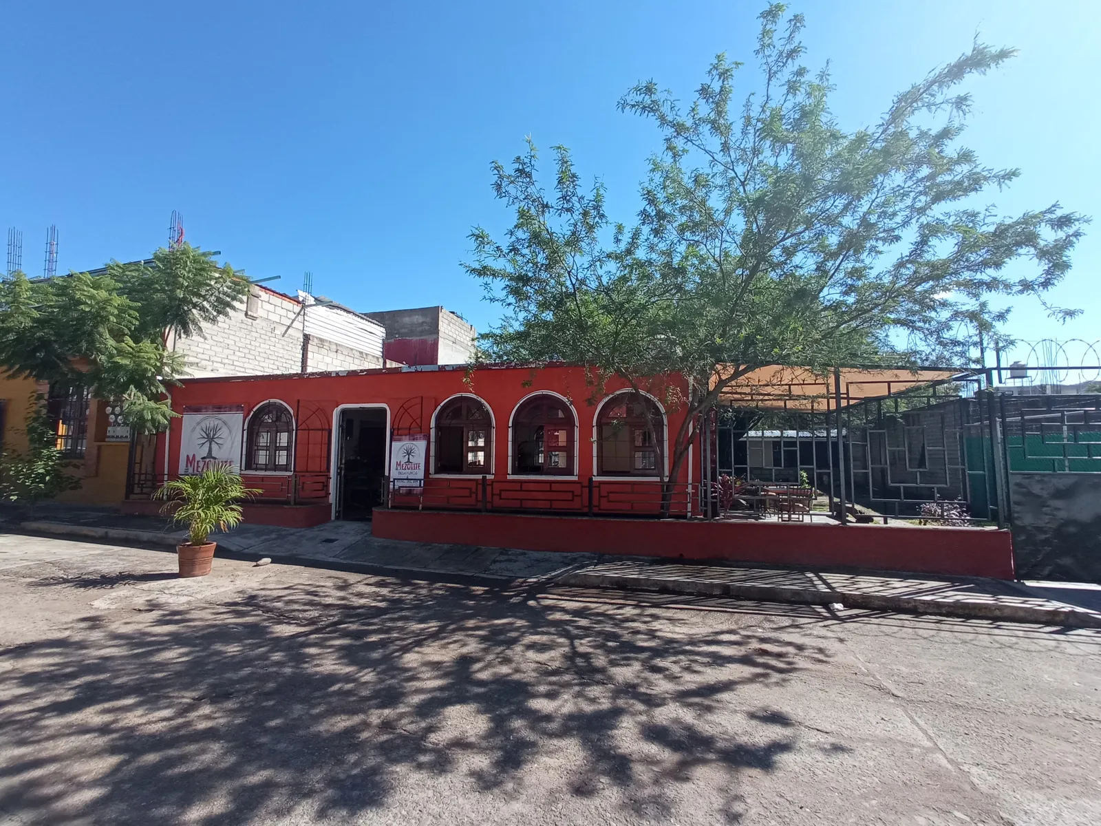 El Mezquite Restaurant image 4