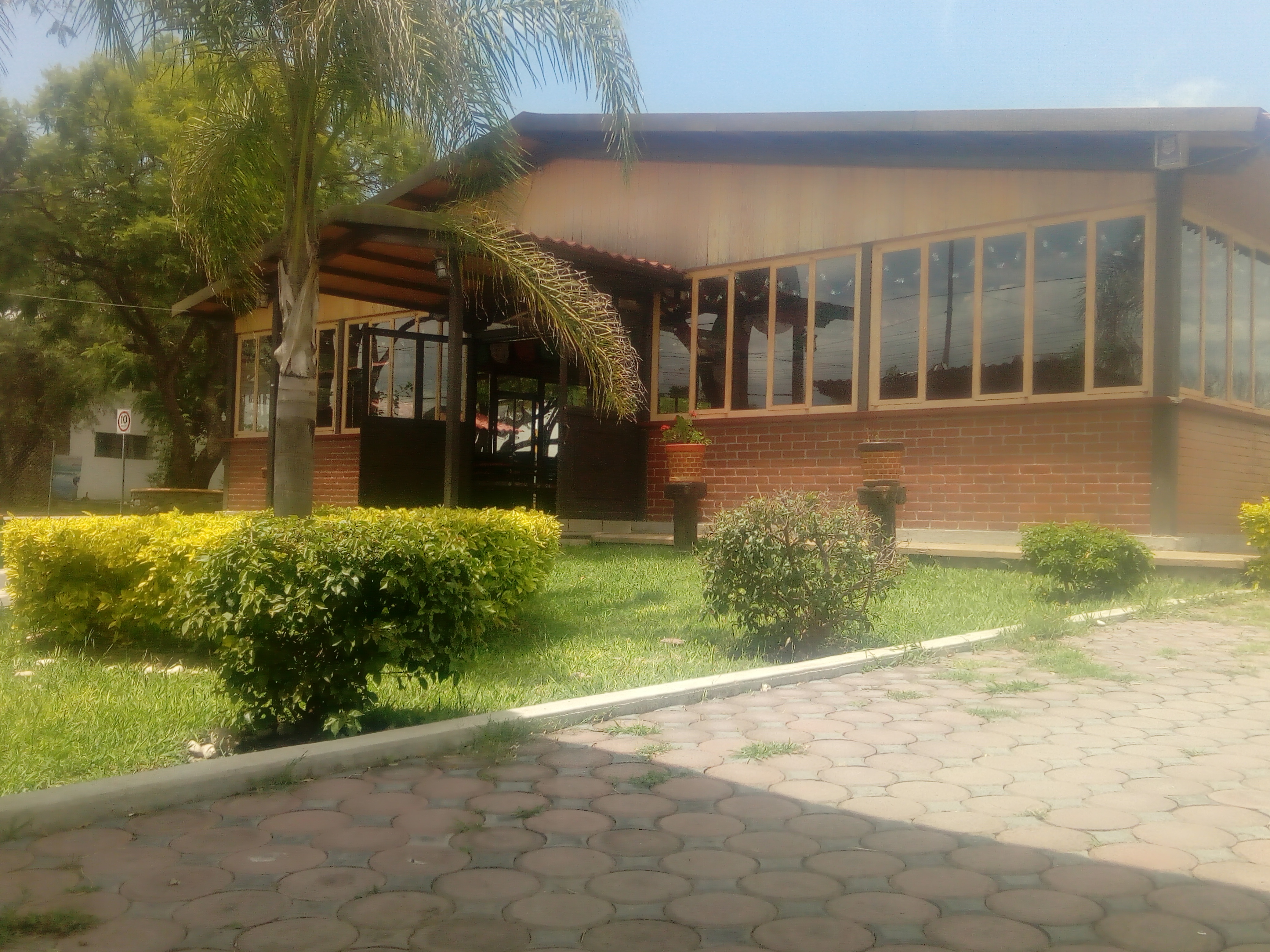 La Barca Restaurant image 9