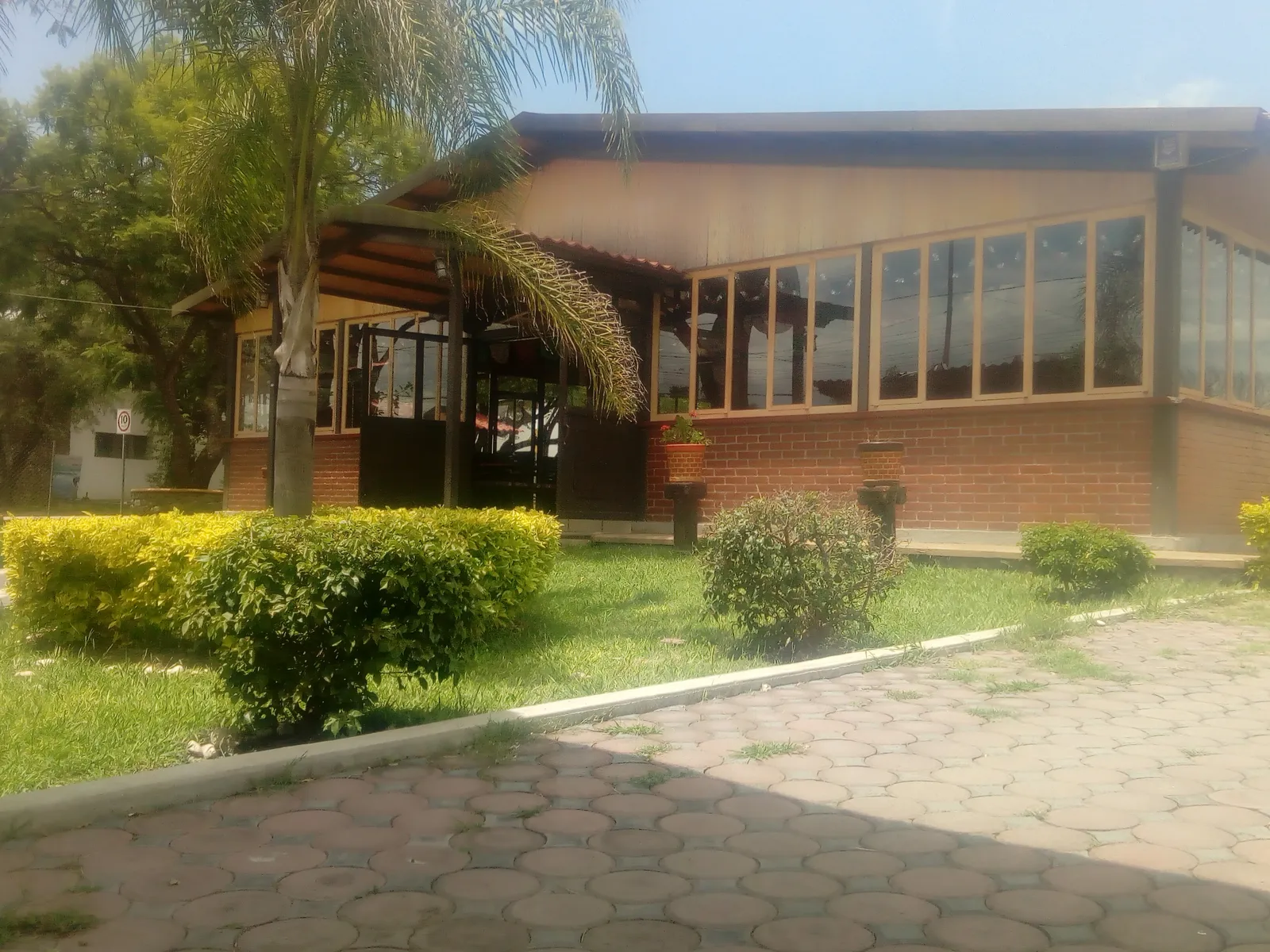 La Barca Restaurant image 9