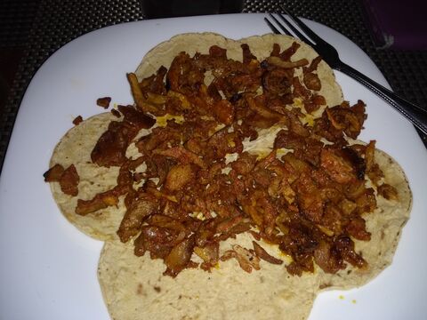Las Gordas image 3