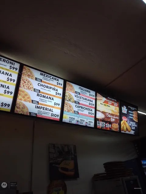D'Gusta! Pizza image 5