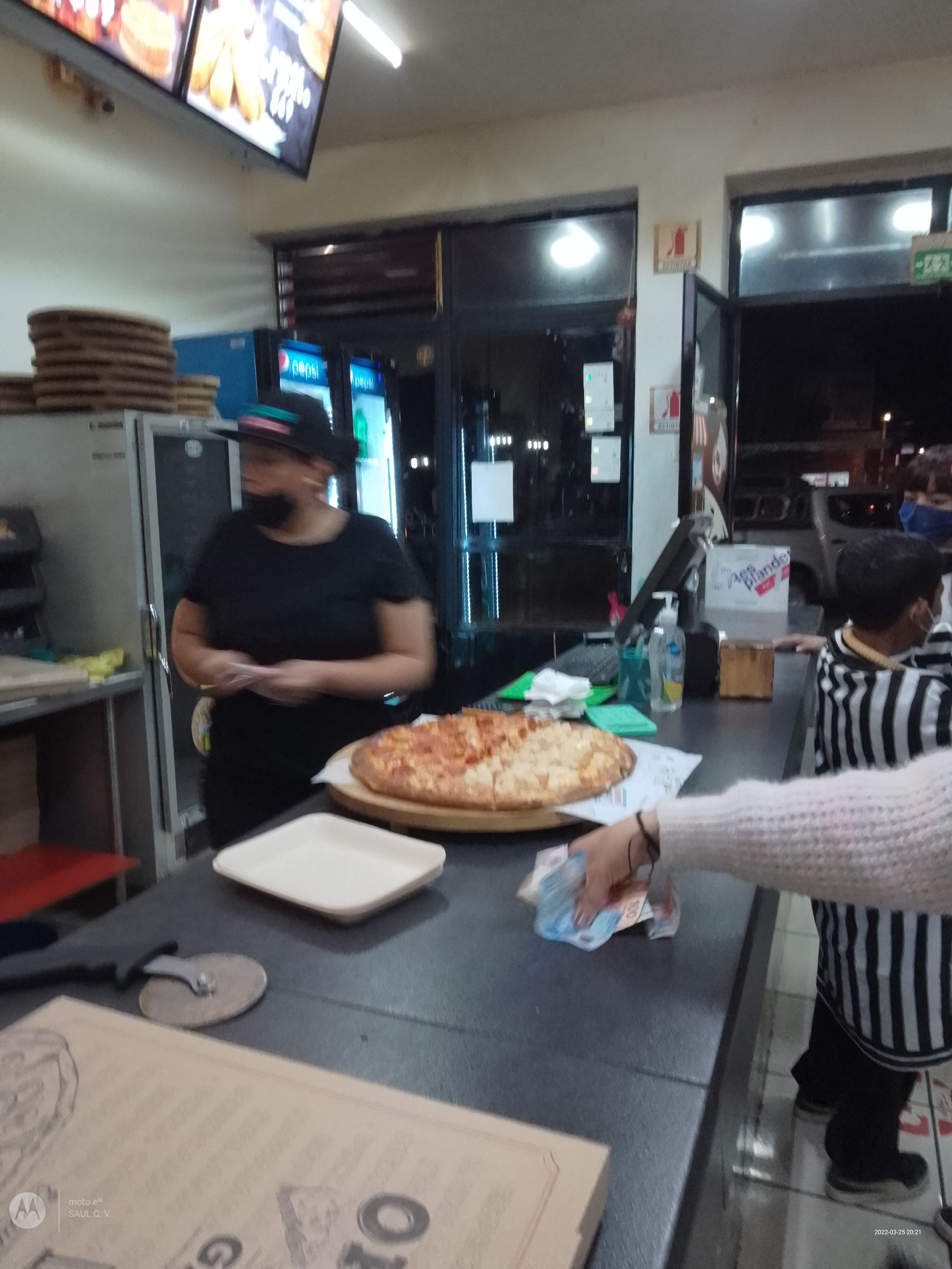 D'Gusta! Pizza image 6