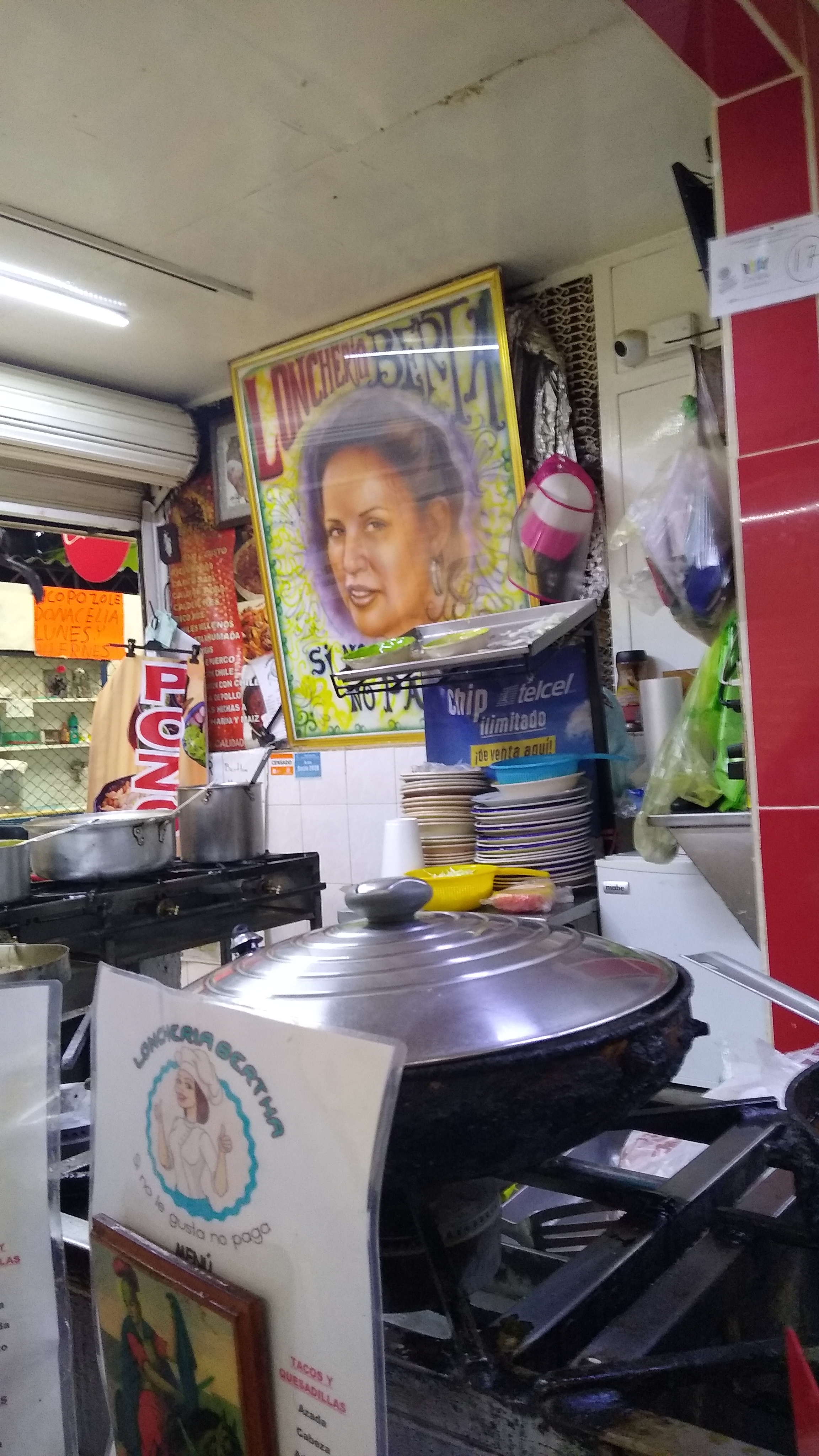 Loncheria Bertha image 2