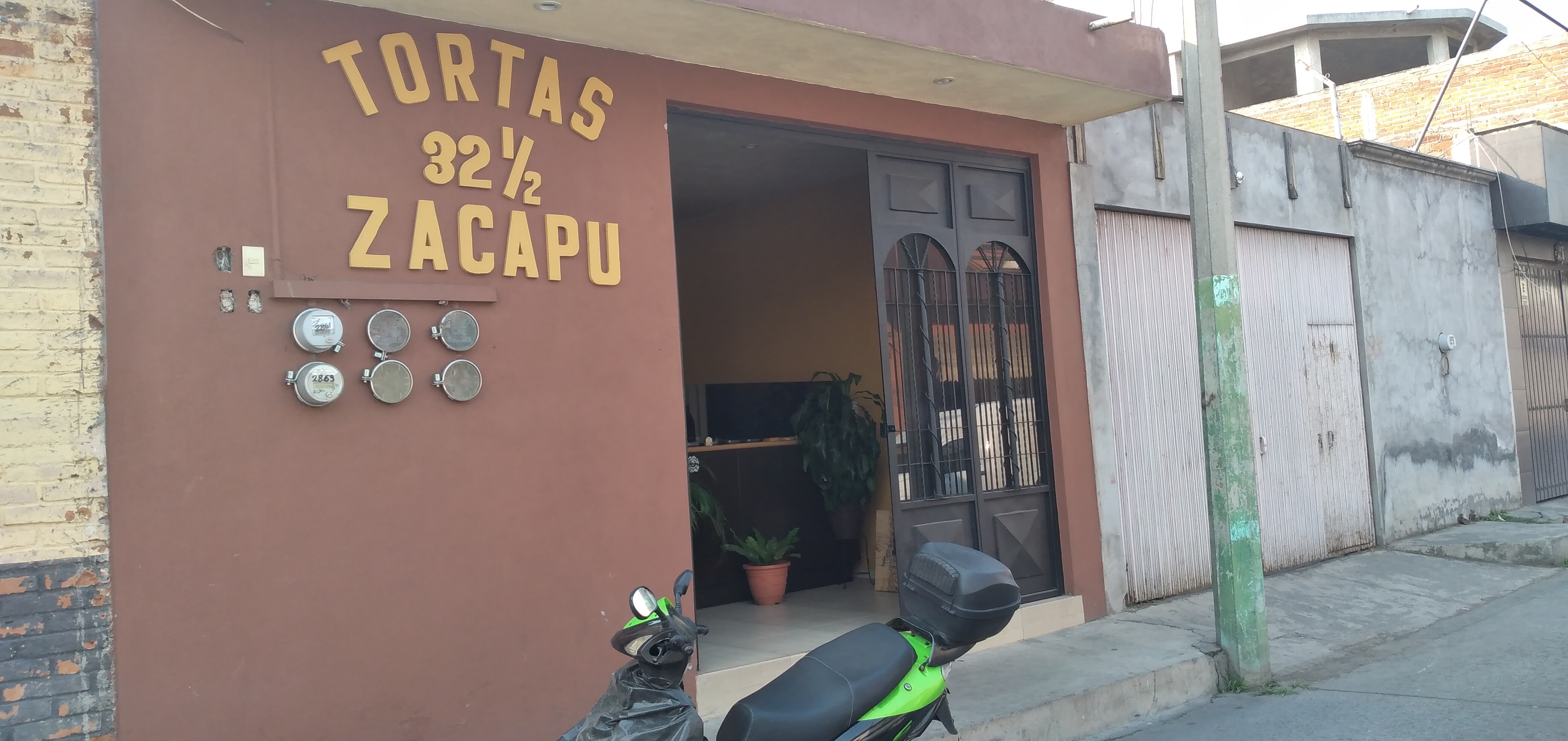 Tortas el 32 1/2 zacapu image 1