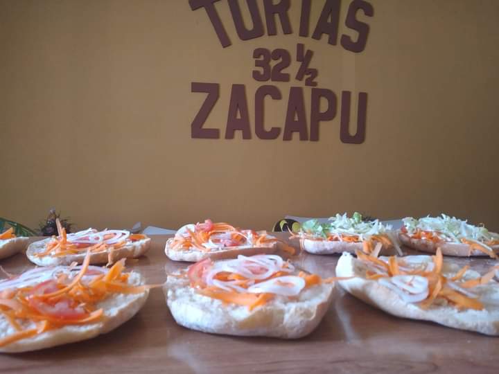 Tortas el 32 1/2 zacapu image 5