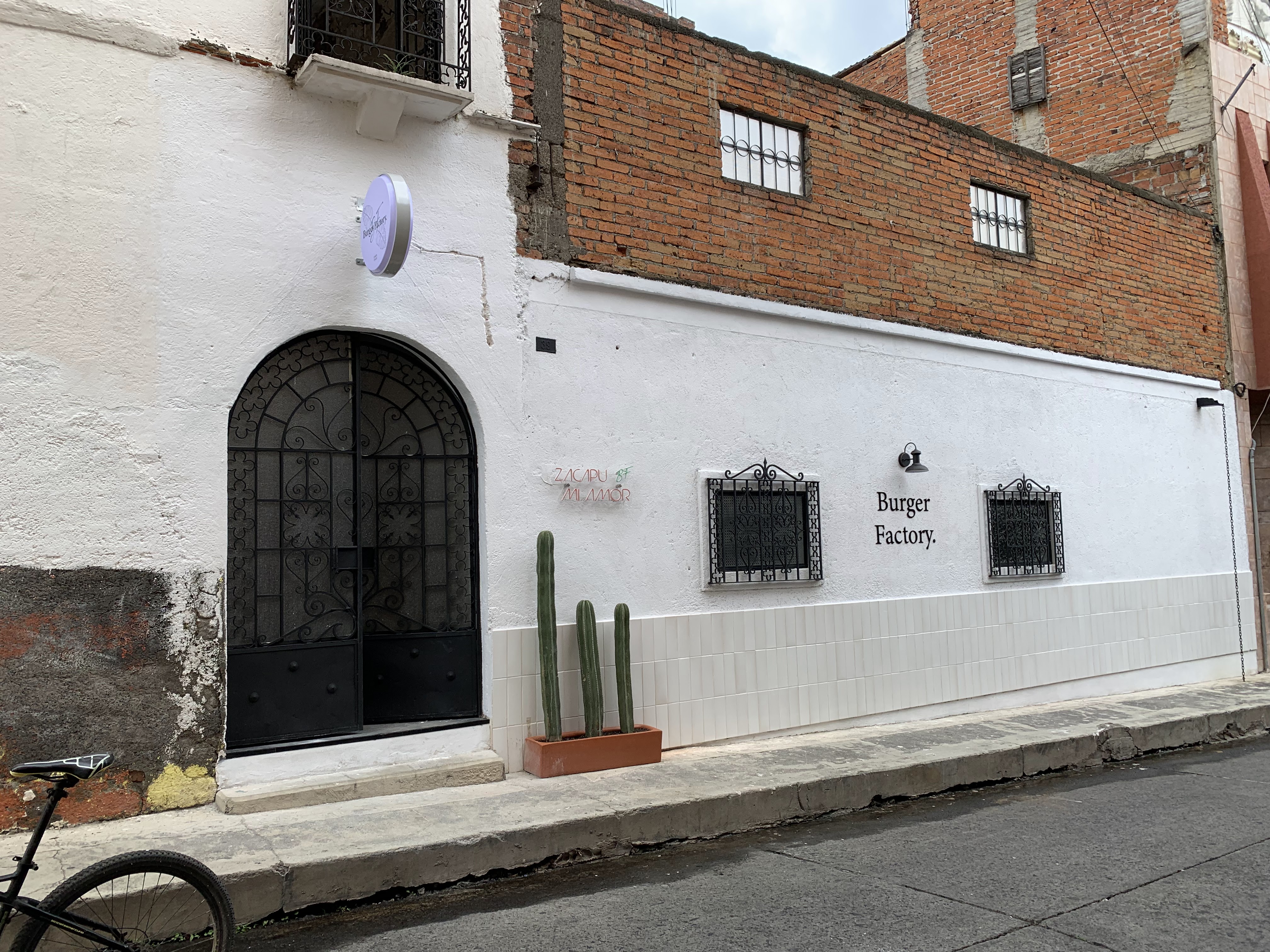 Burger Factory. image 7