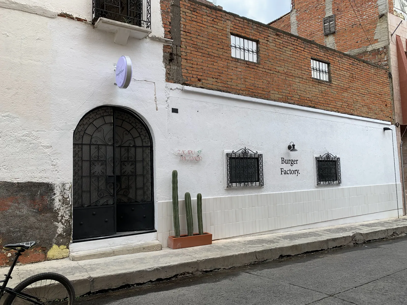Burger Factory. image 7