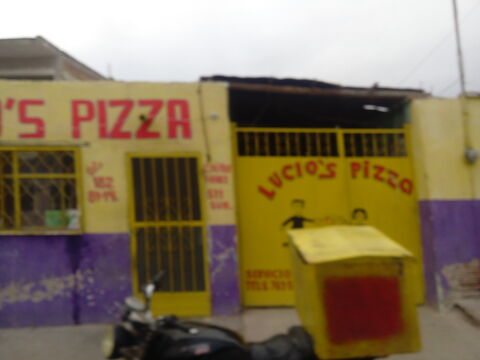 Lucios Pizza image 4