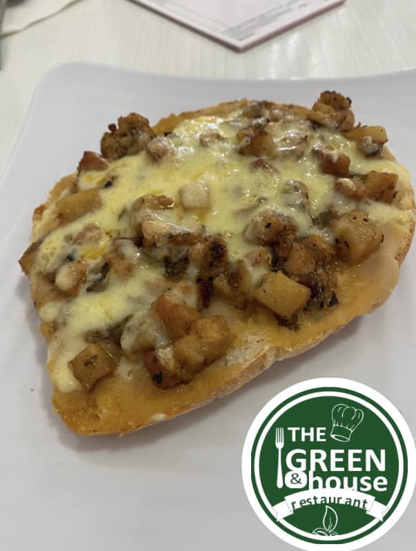 The Green & House Restaurant image 9