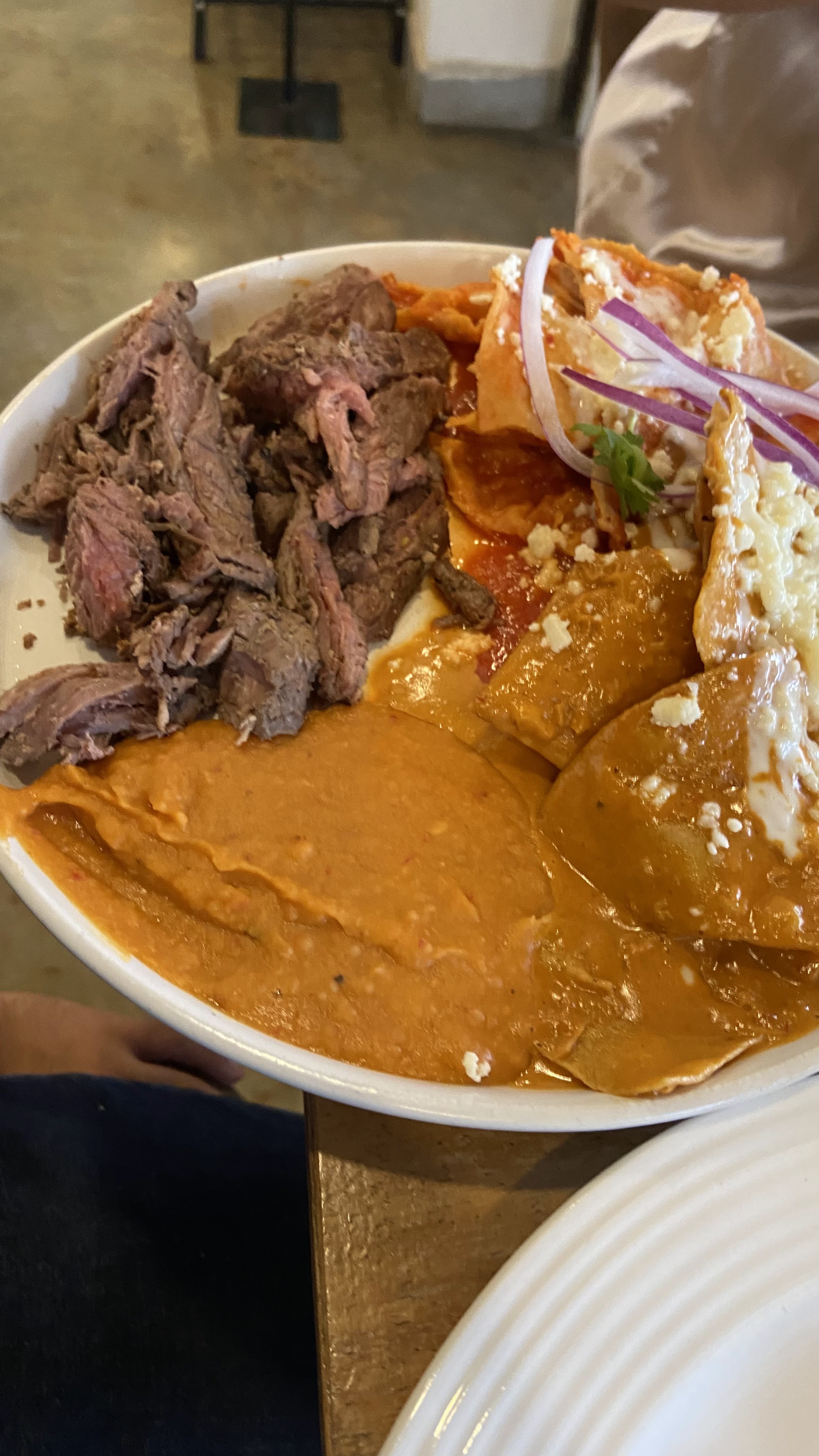 Las Flores restaurante image 3