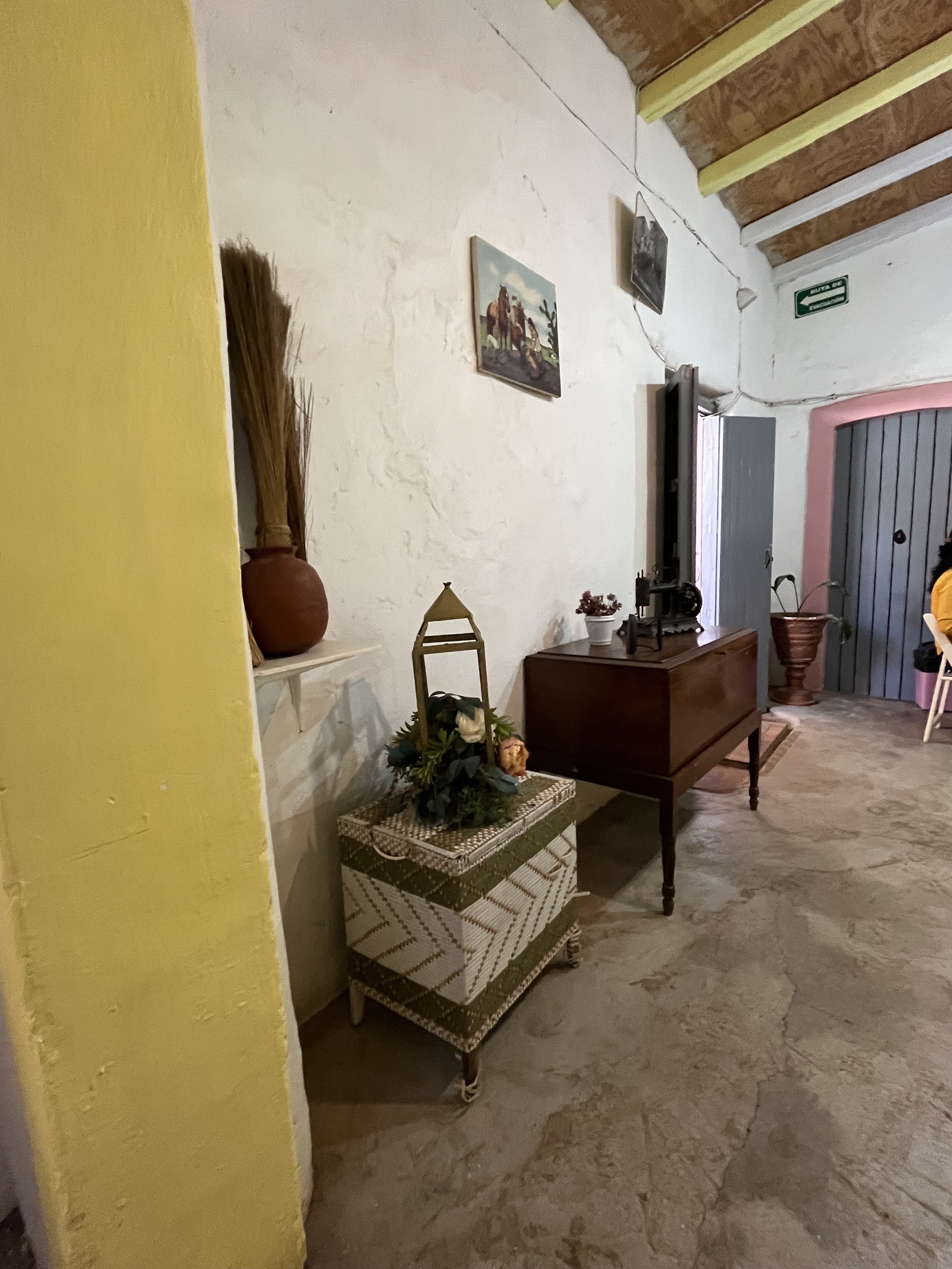 Las Flores restaurante image 6