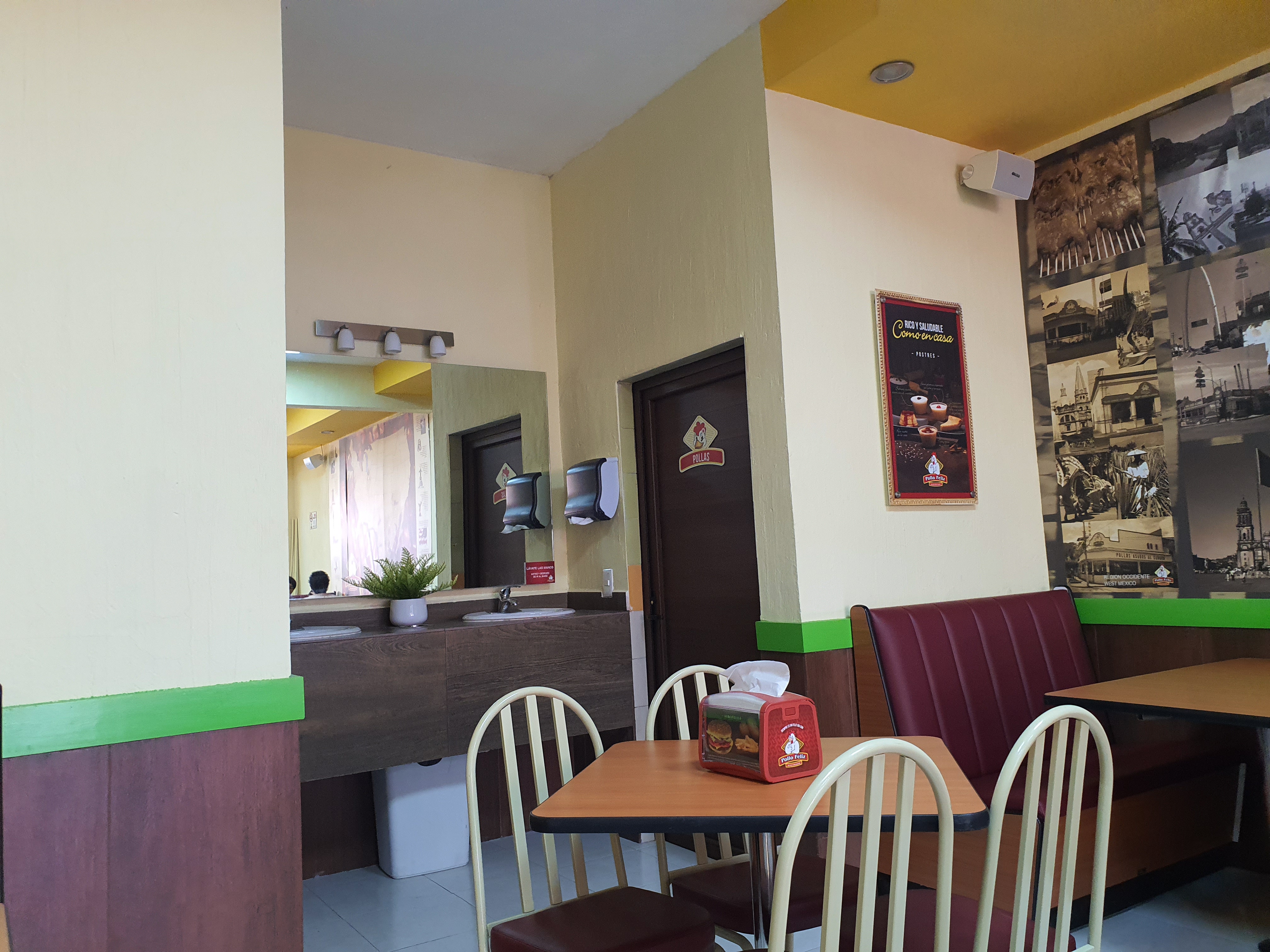 Pollo Feliz Arandas image 6
