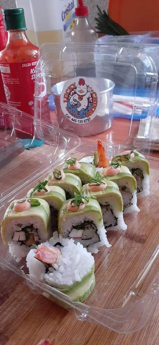 Lucky Chiken makis wings image 10