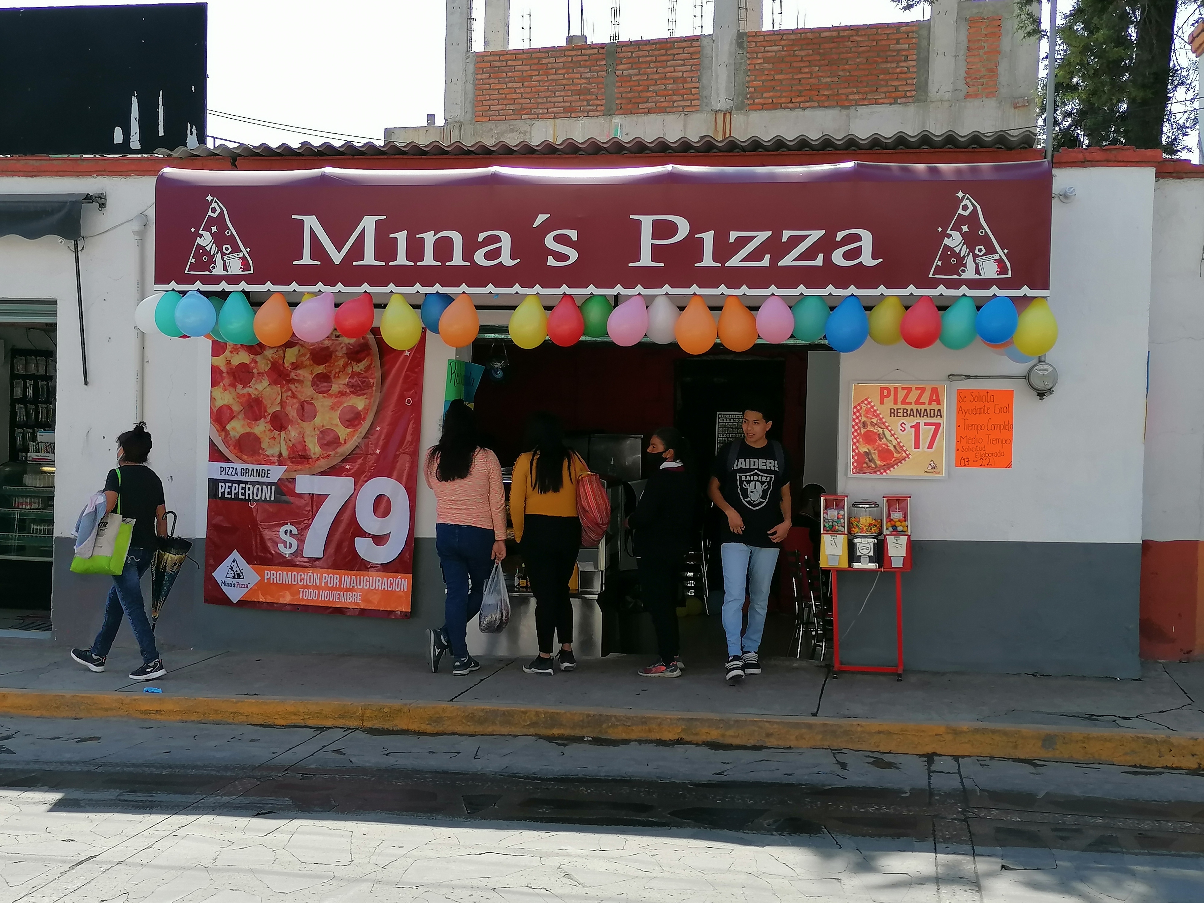 Mina's Pizza Teoloyucan image 5
