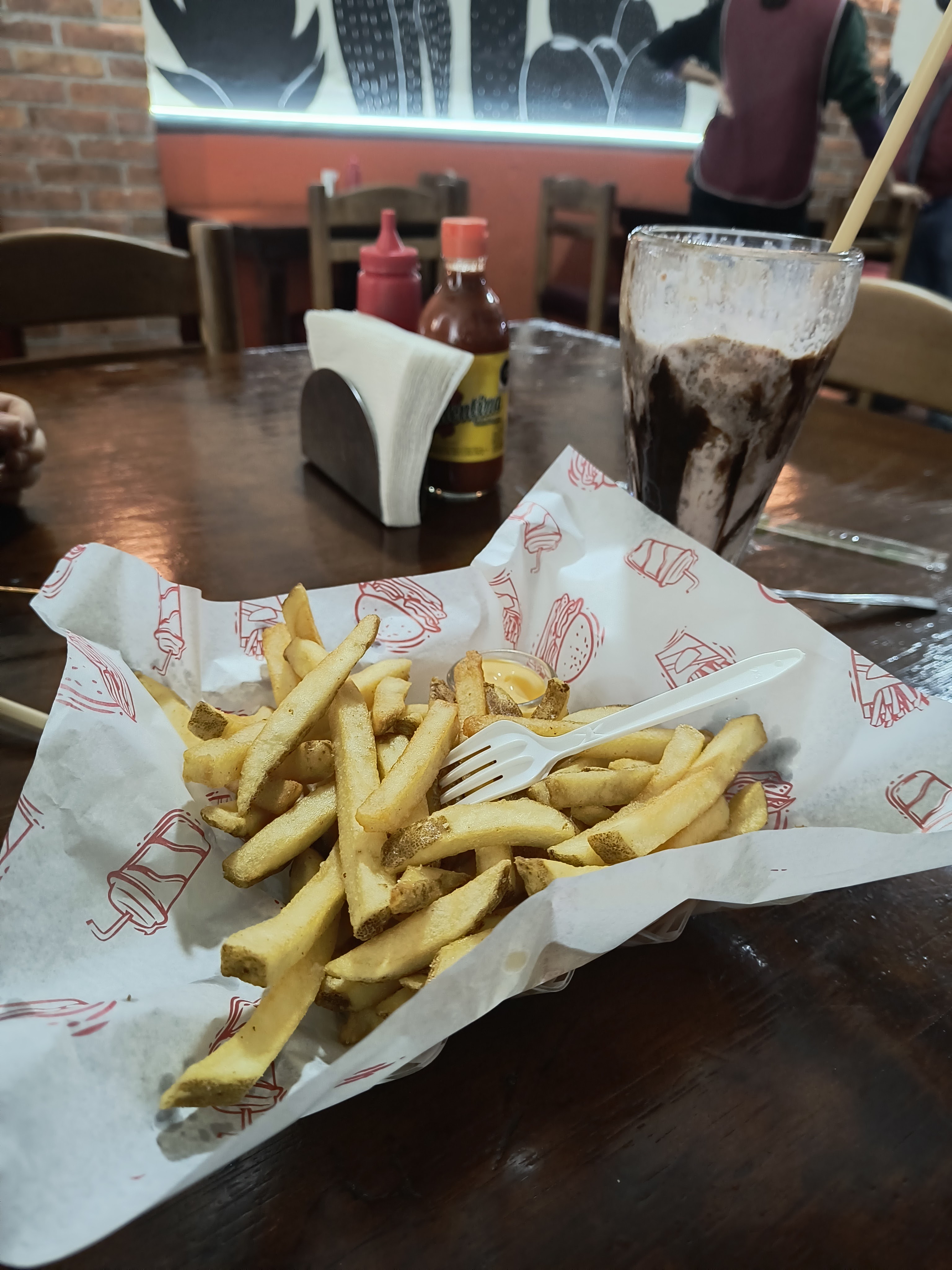 Tijuana Grill - Hamburguesas y alitas image 5