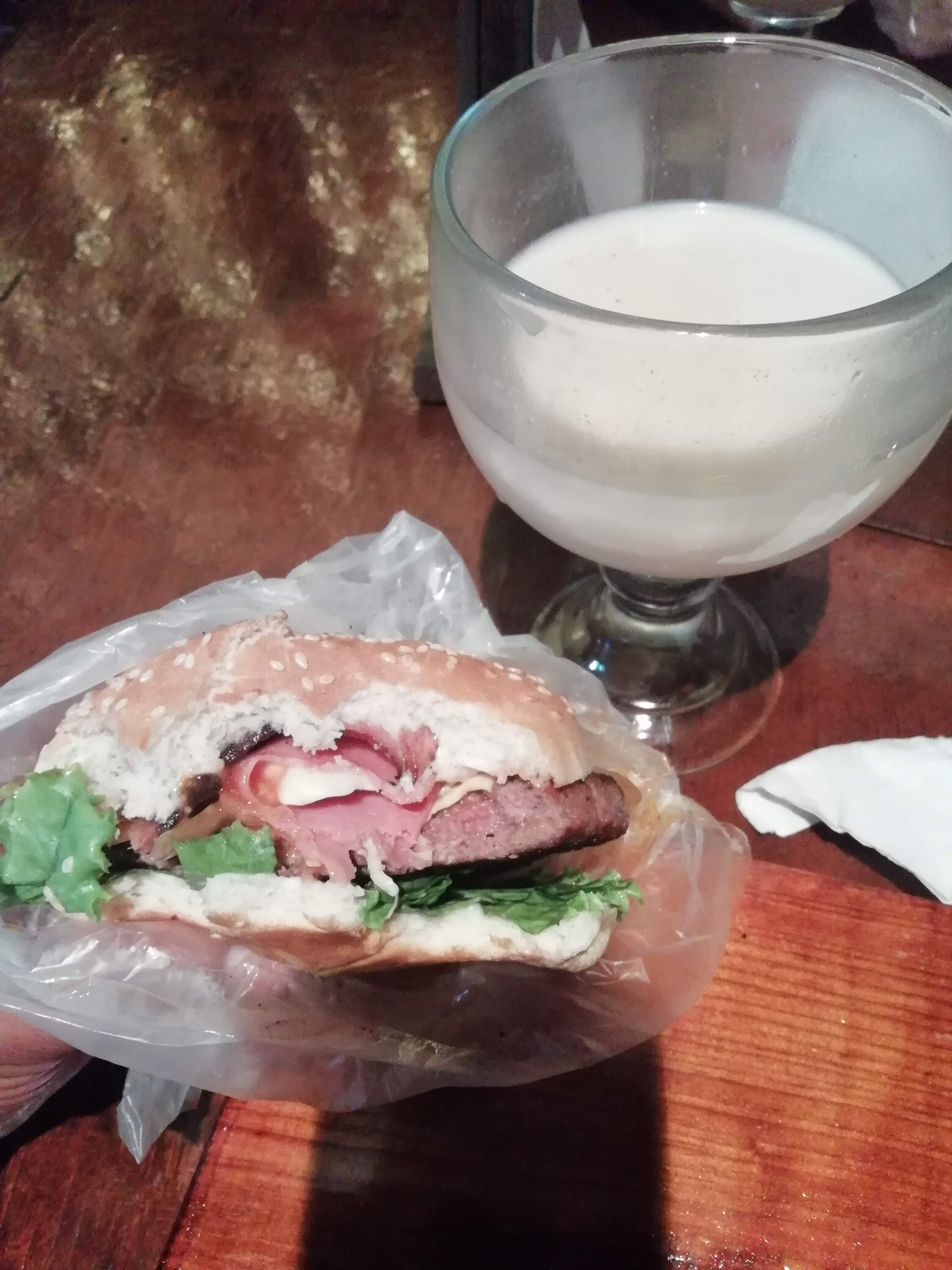 Tijuana Grill - Hamburguesas y alitas image 7