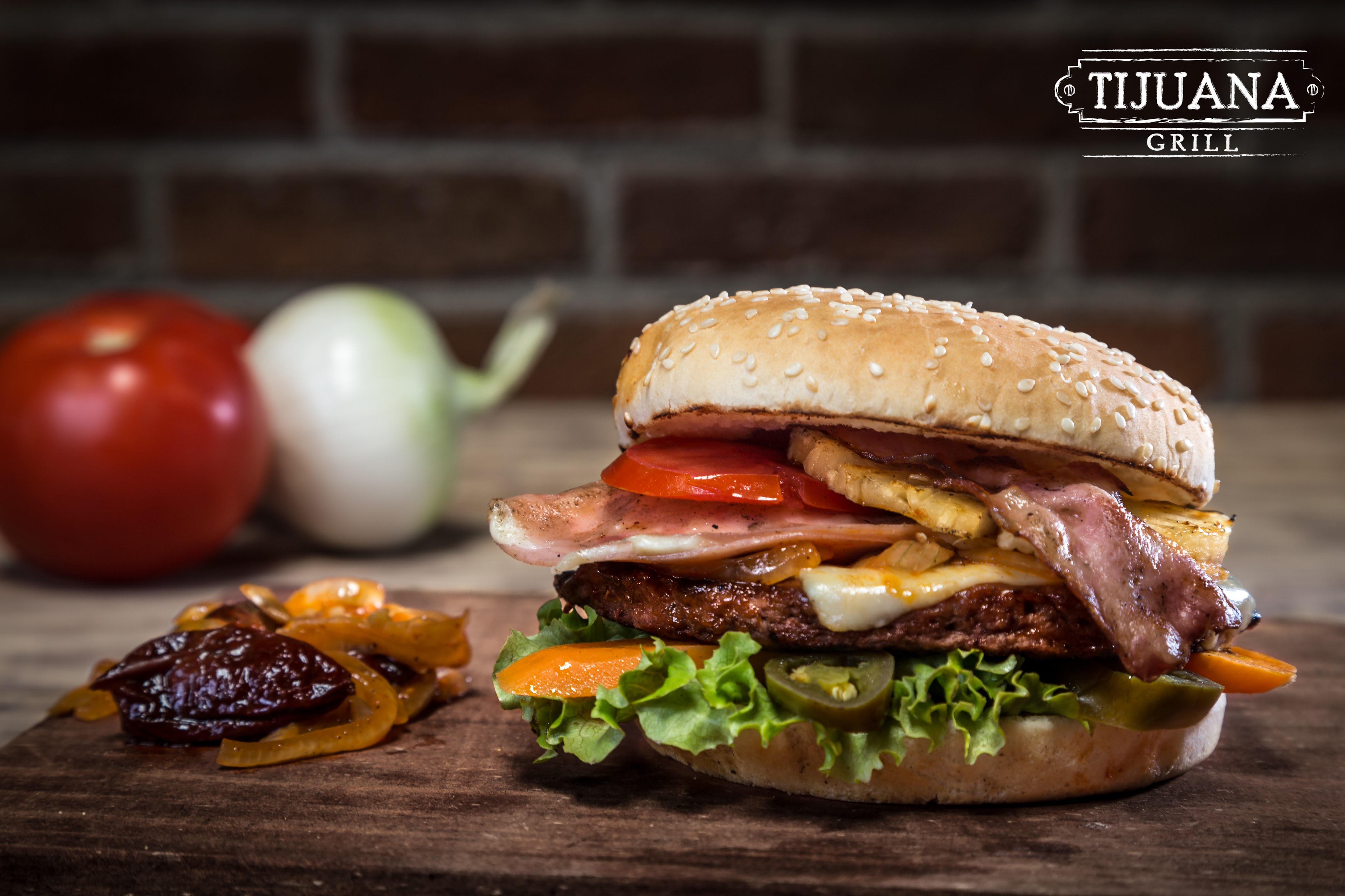 Tijuana Grill - Hamburguesas y alitas image 9