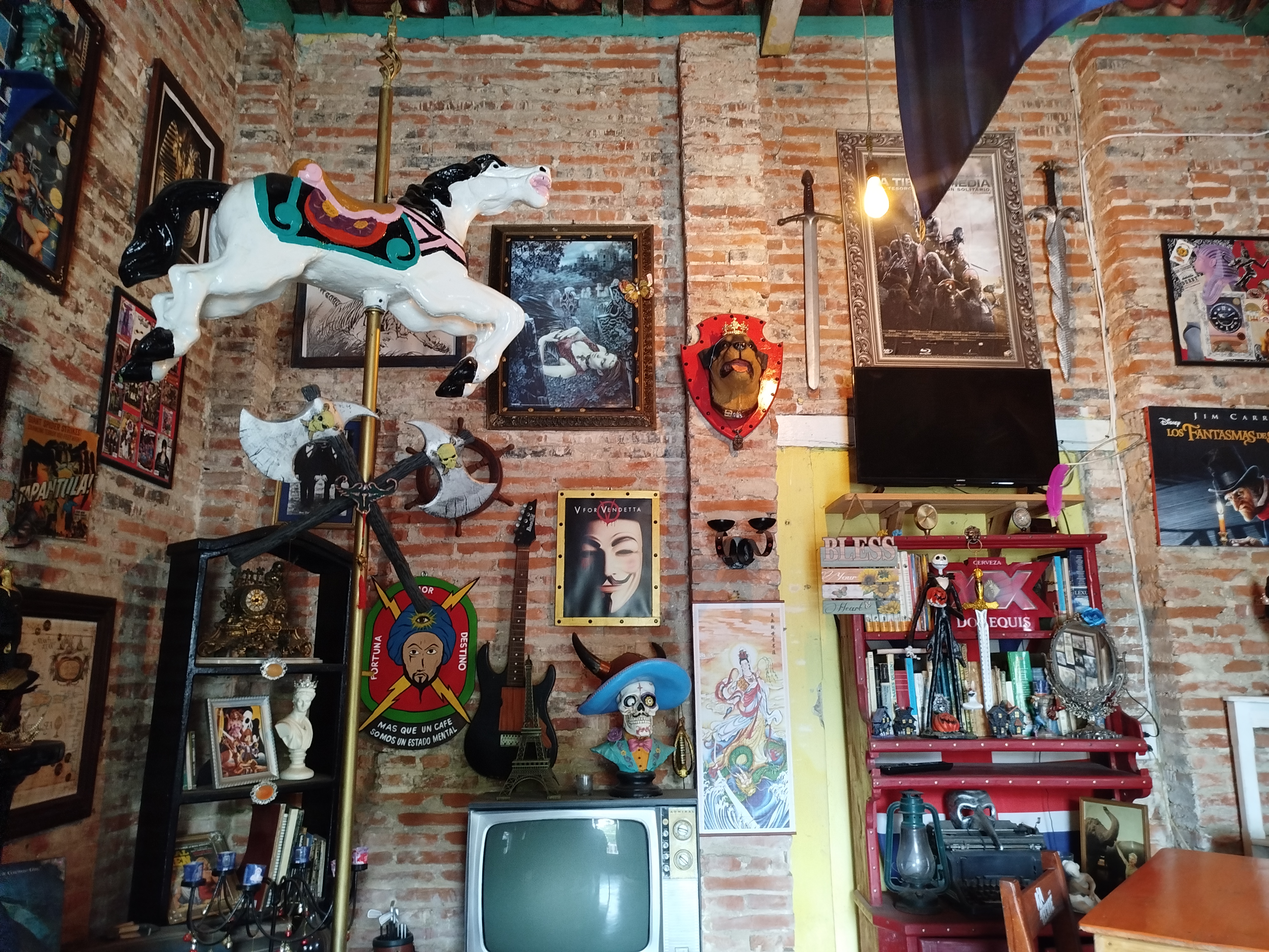 Republika Café image 3