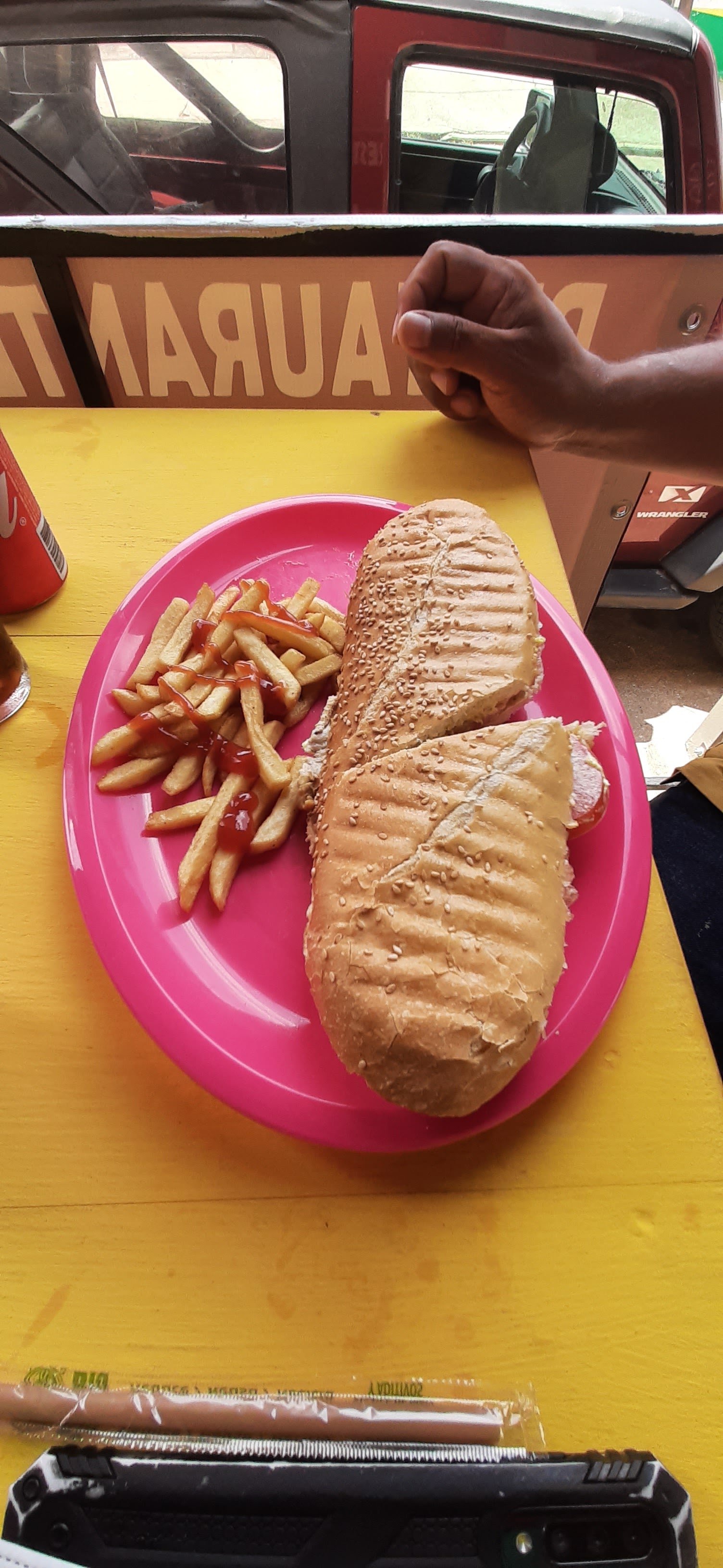 Republika Café image 7