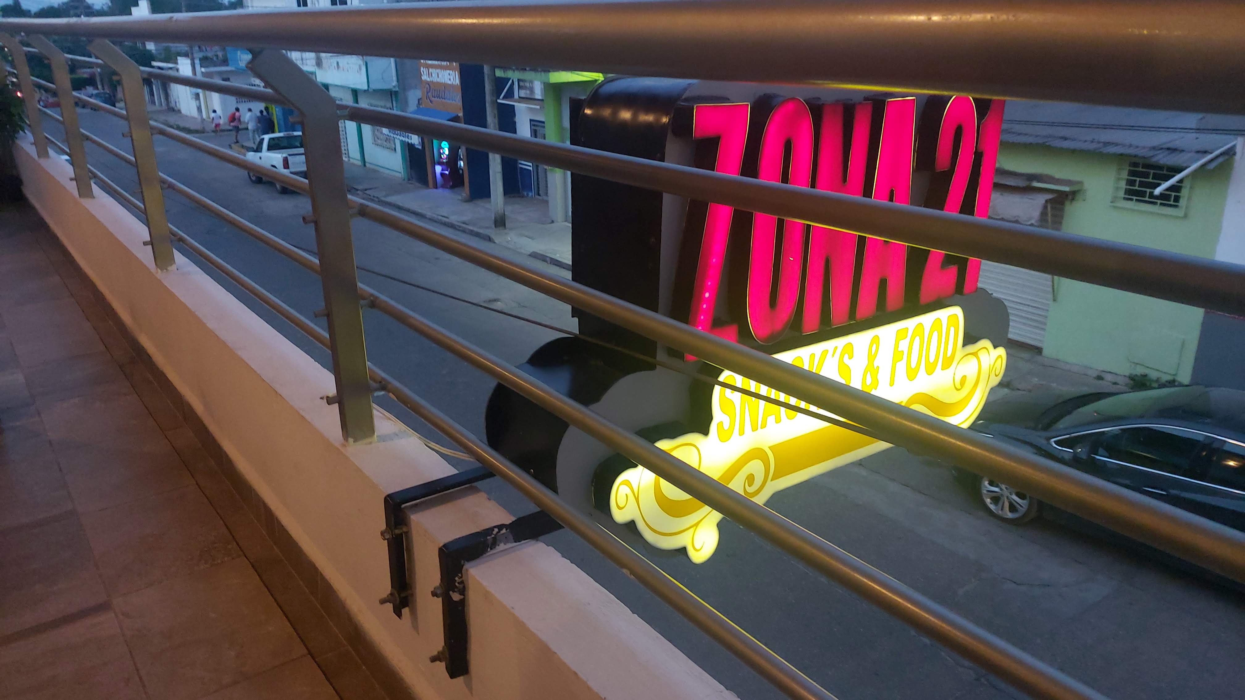 ZONA 21 SNACK´S & FOOD image 1