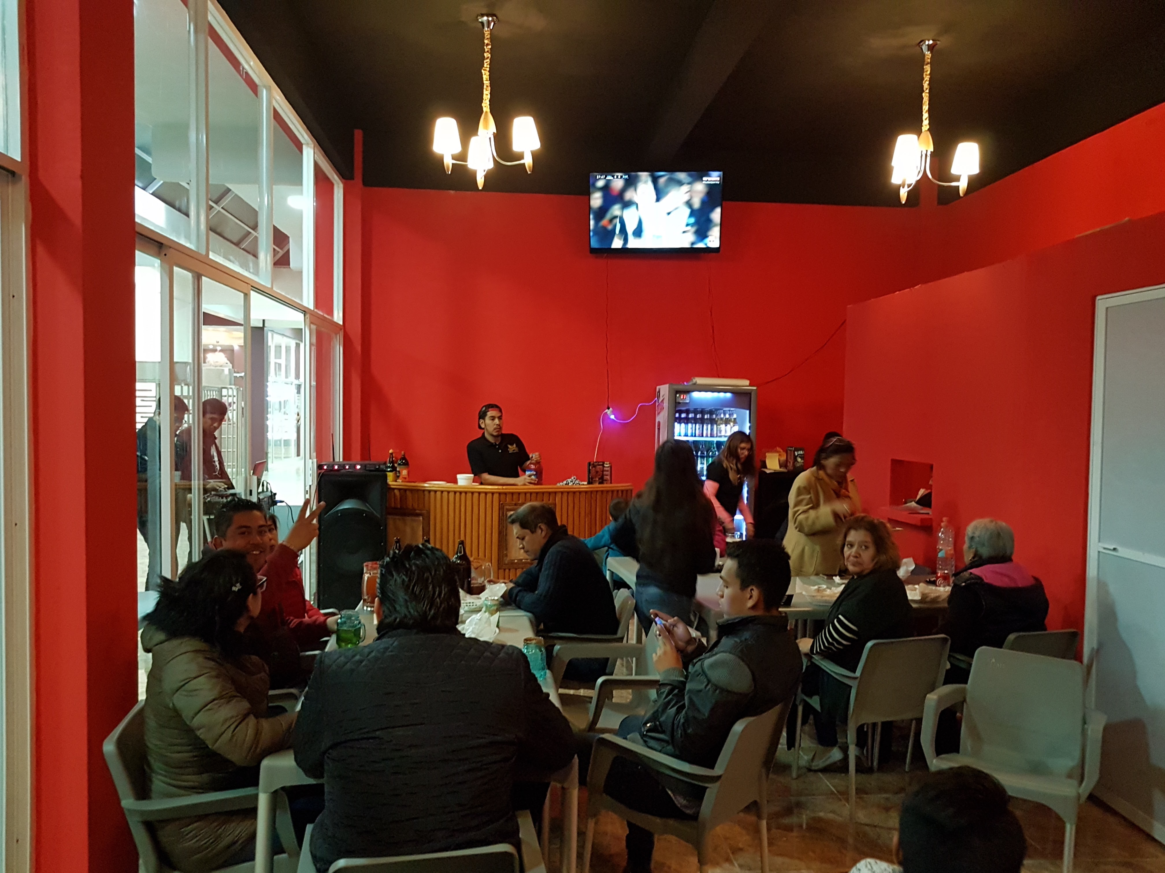 Barrakuda Wings And Beer image 6