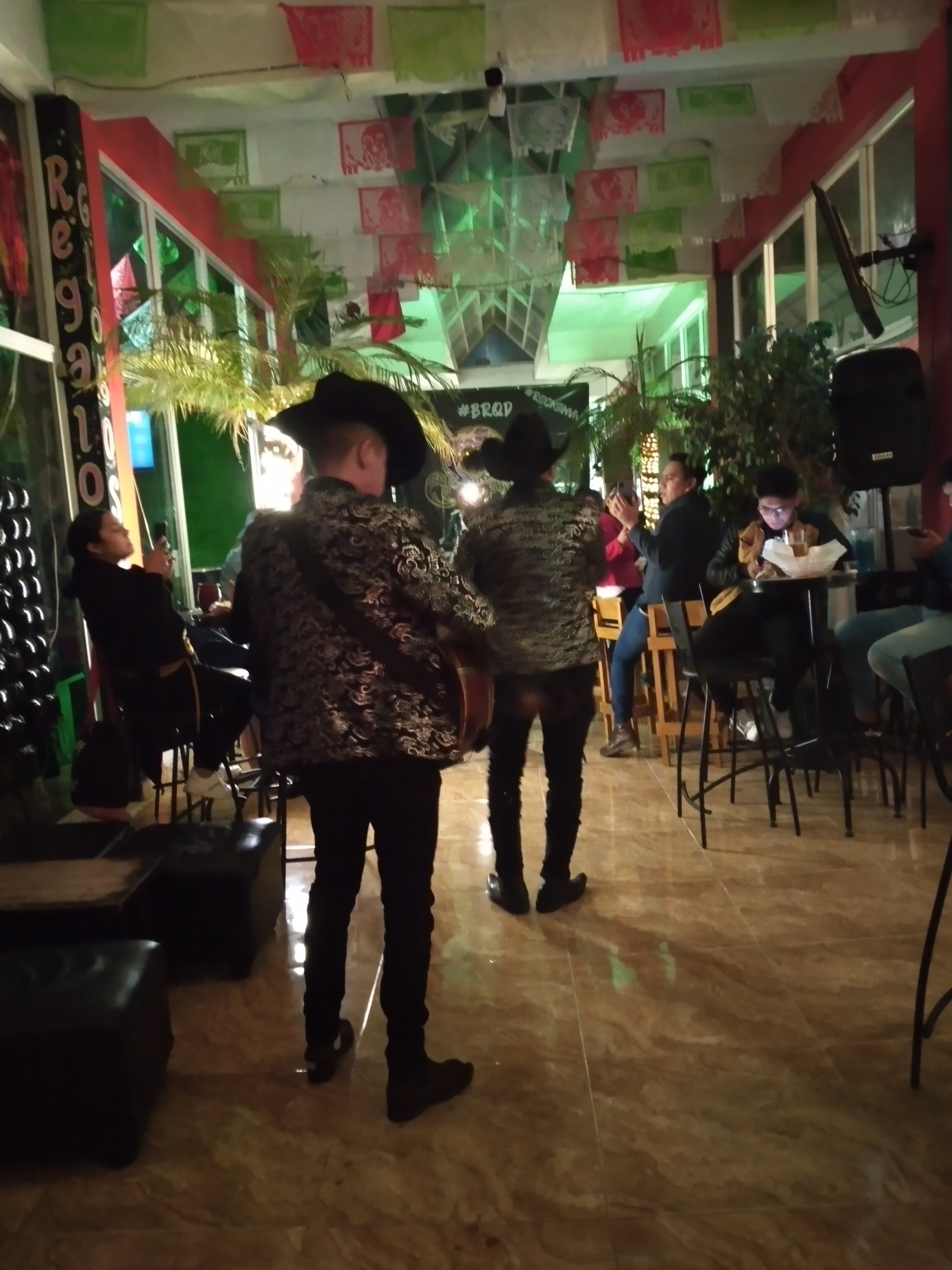 Barrakuda Wings And Beer image 7