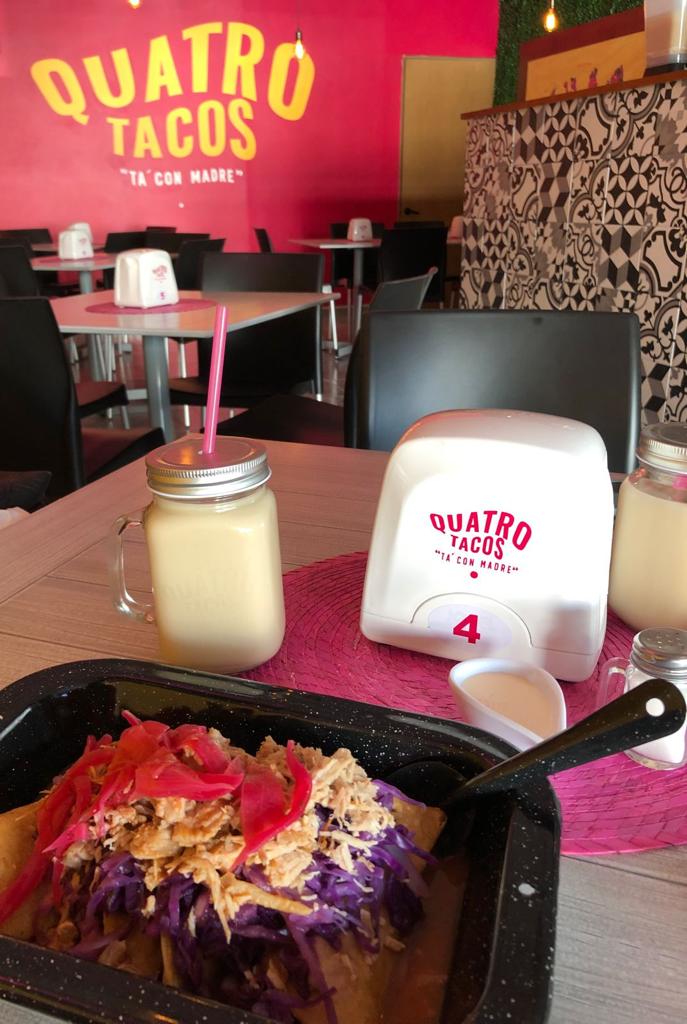 Quatro tacos image 1