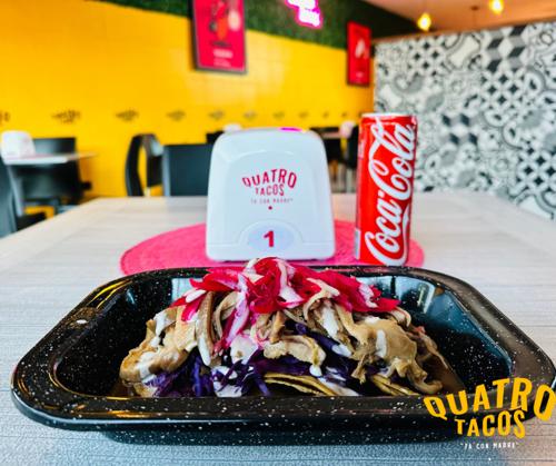 Quatro tacos image 5