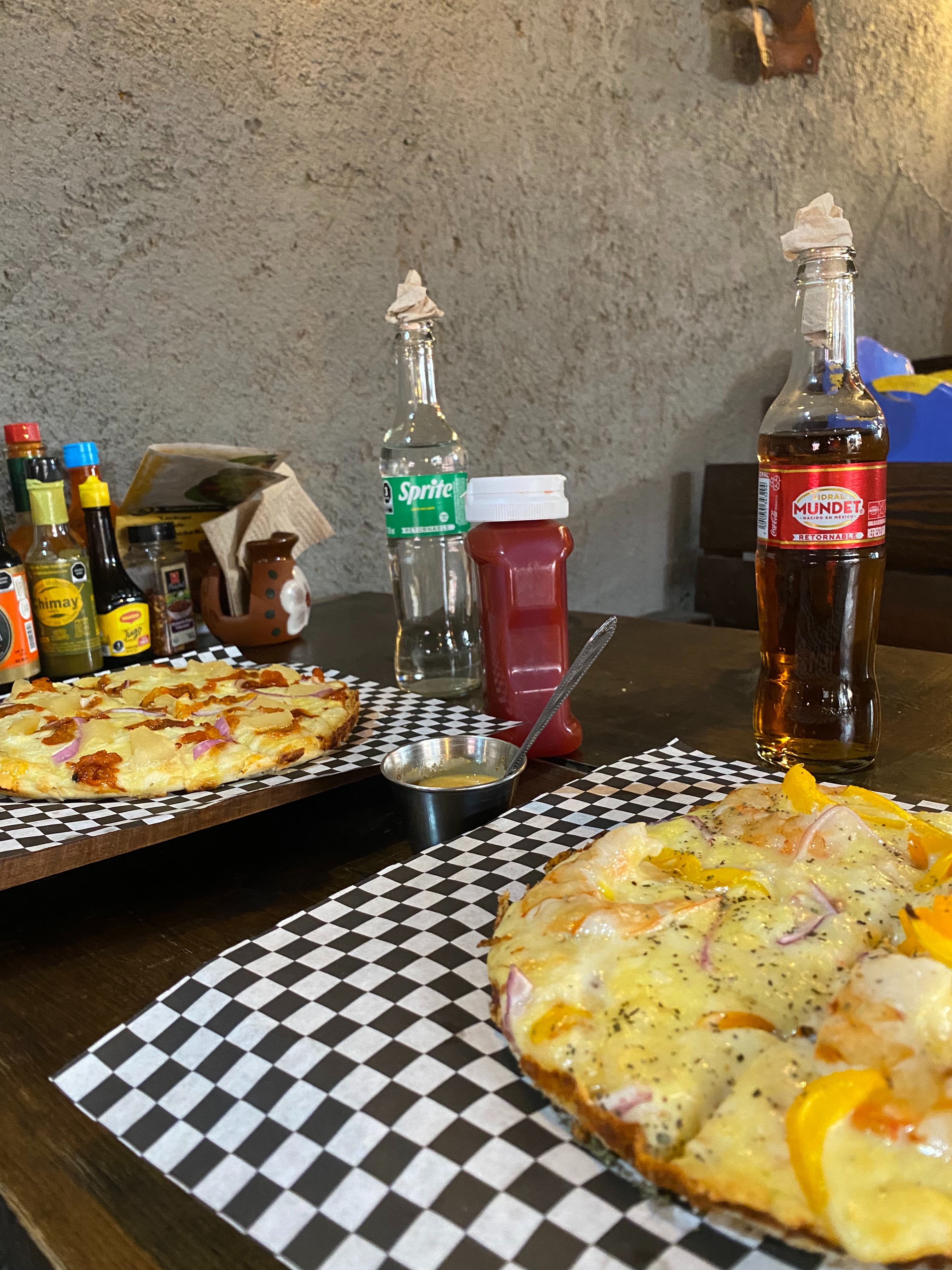 The House of Pizza image 3