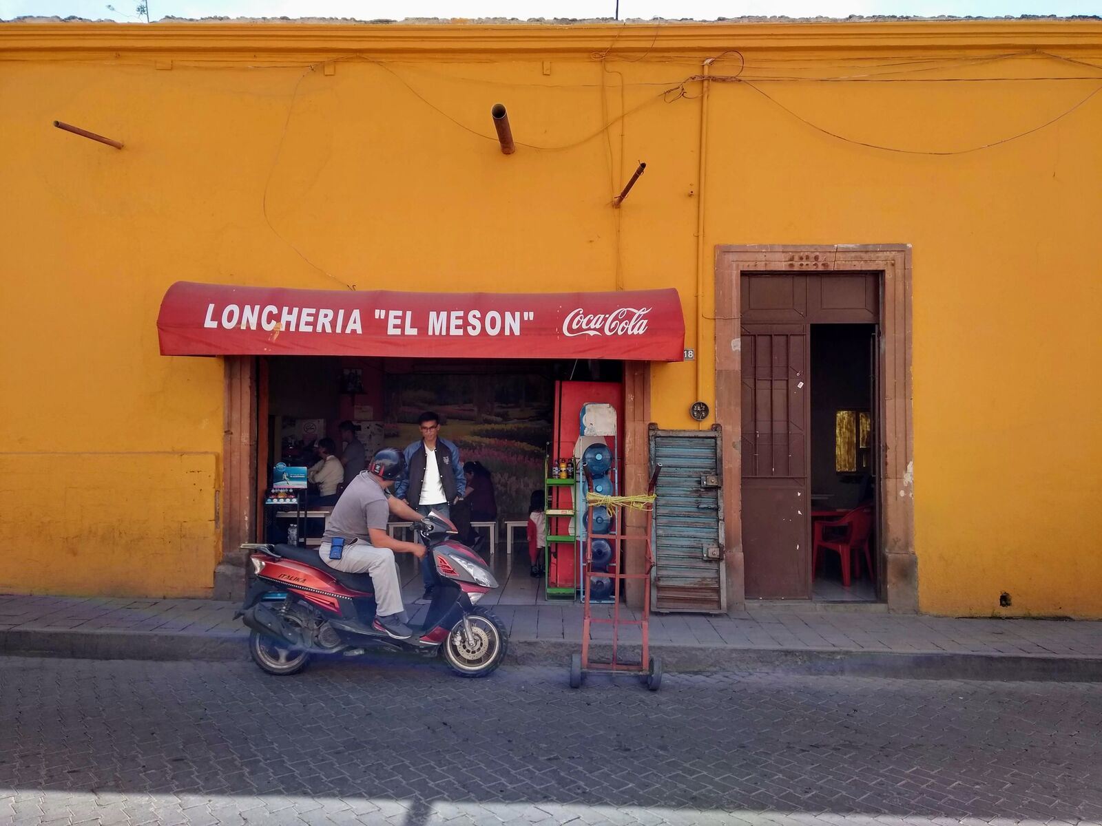 El Mesón Lonchería image 3