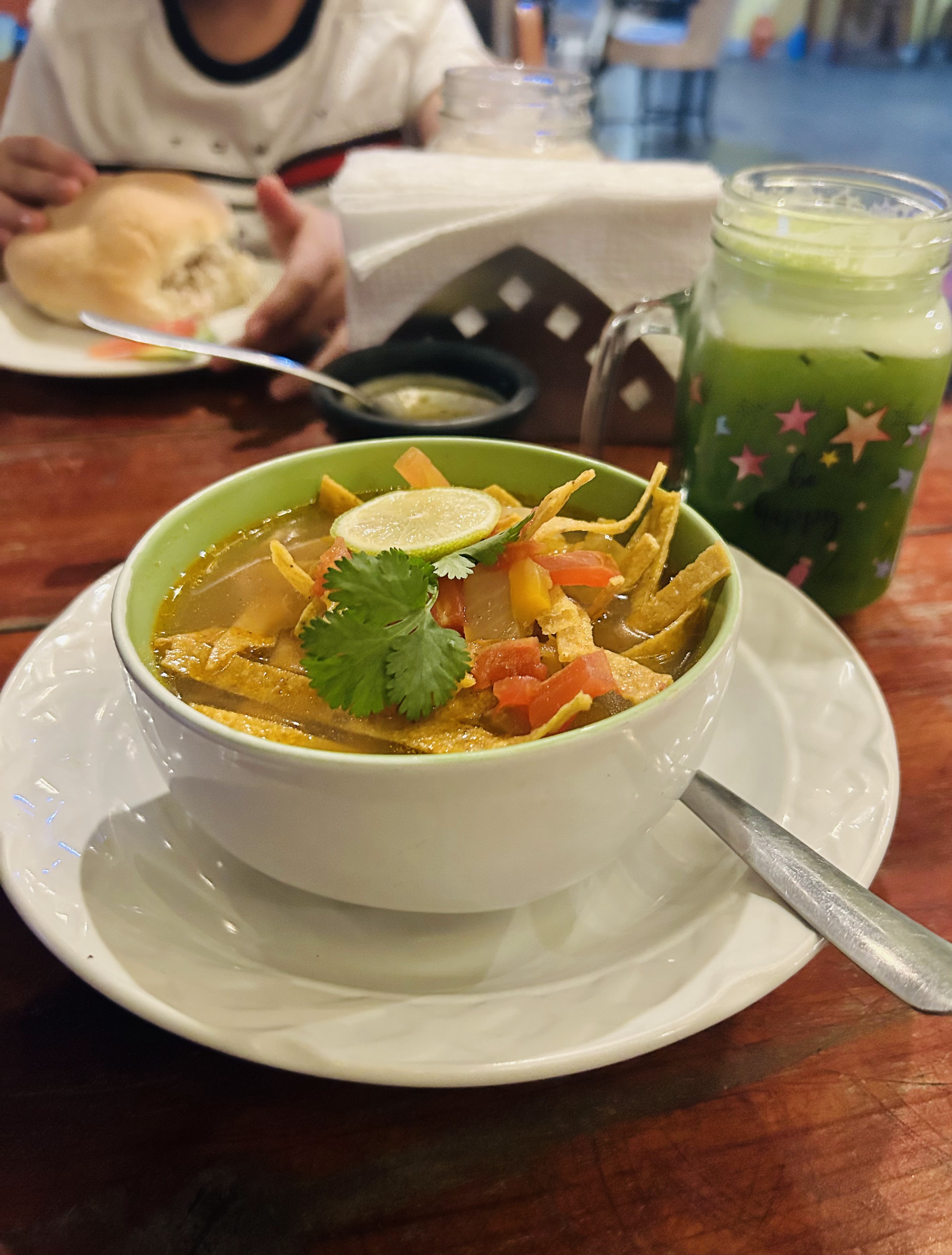 Loncheria Olich image 6