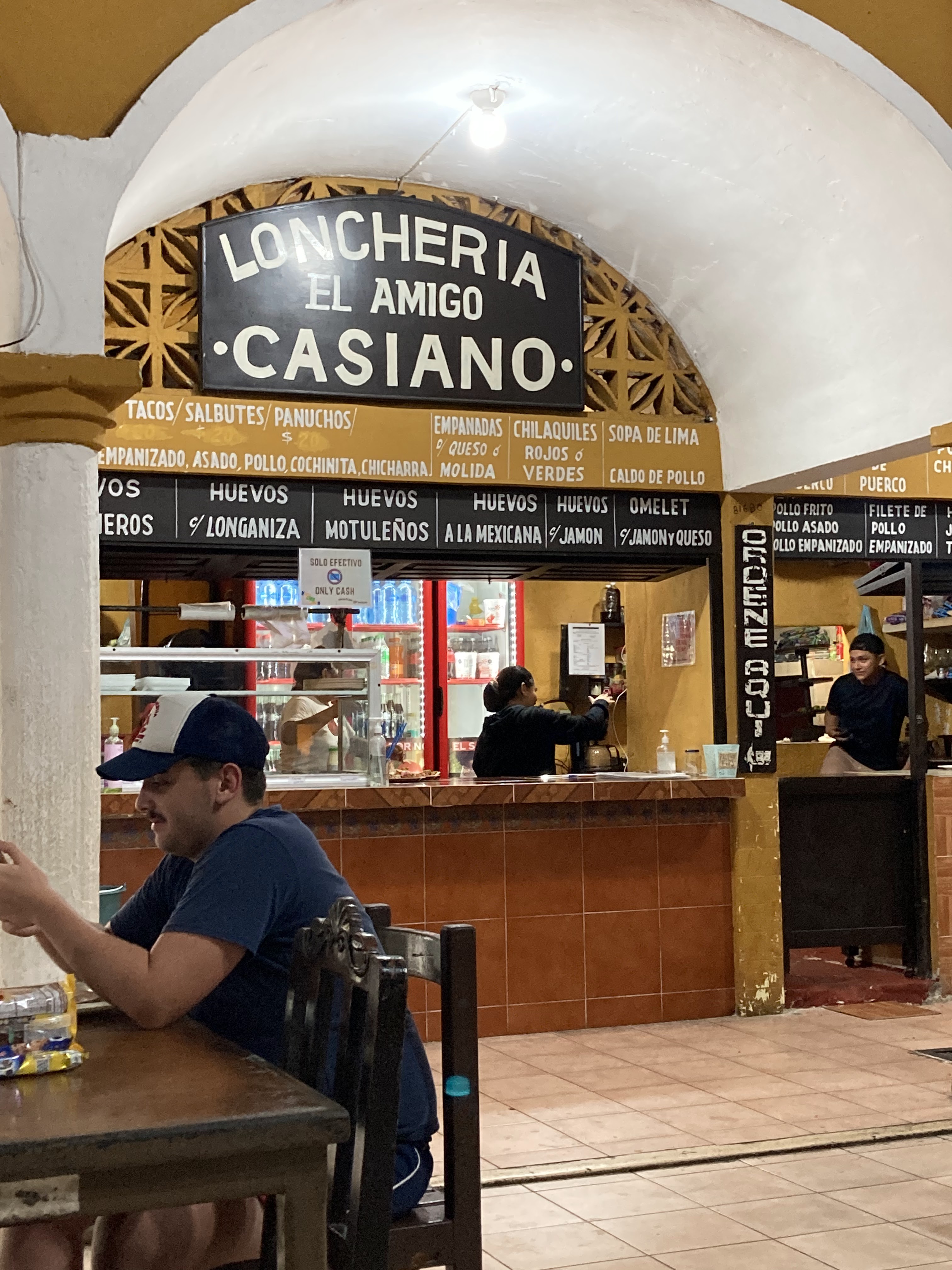 Loncheria El Amigo Casiano image 3