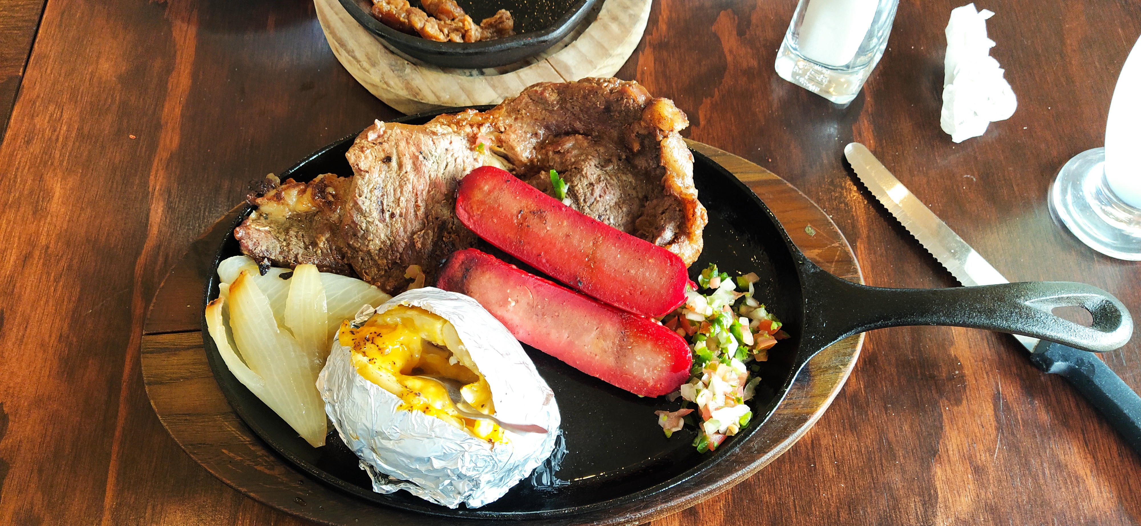 Césars Restaurant image 1