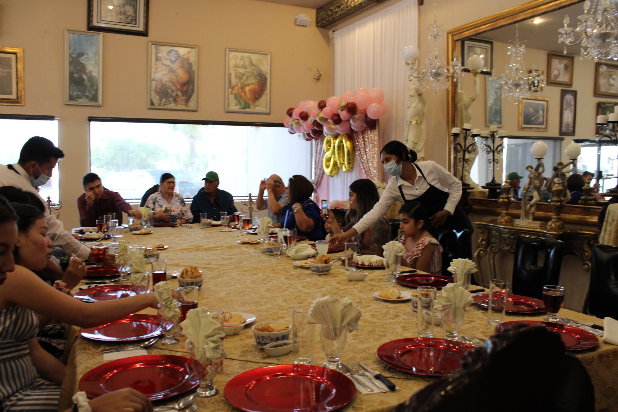 Césars Restaurant image 2