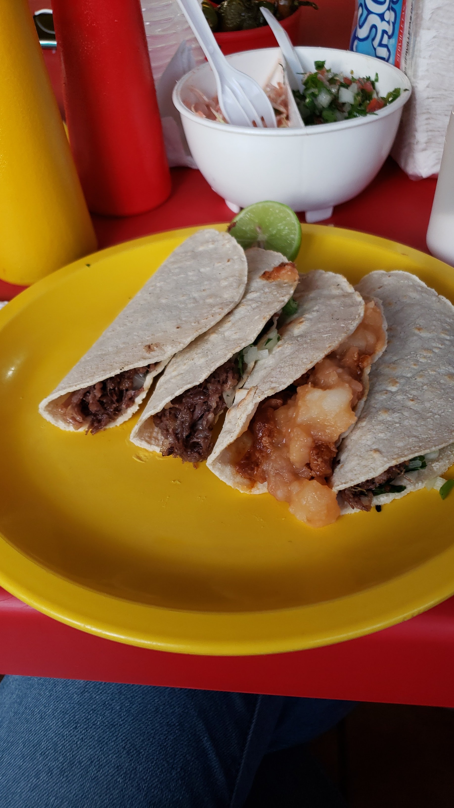 Los Mandilones image 9