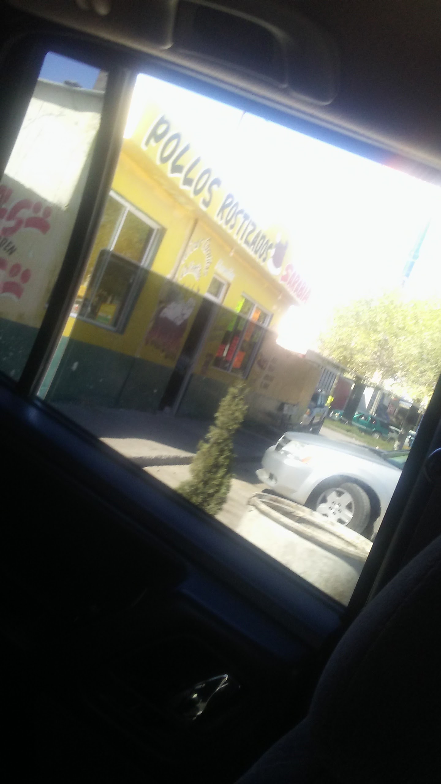 Rosticería Saravia image 7