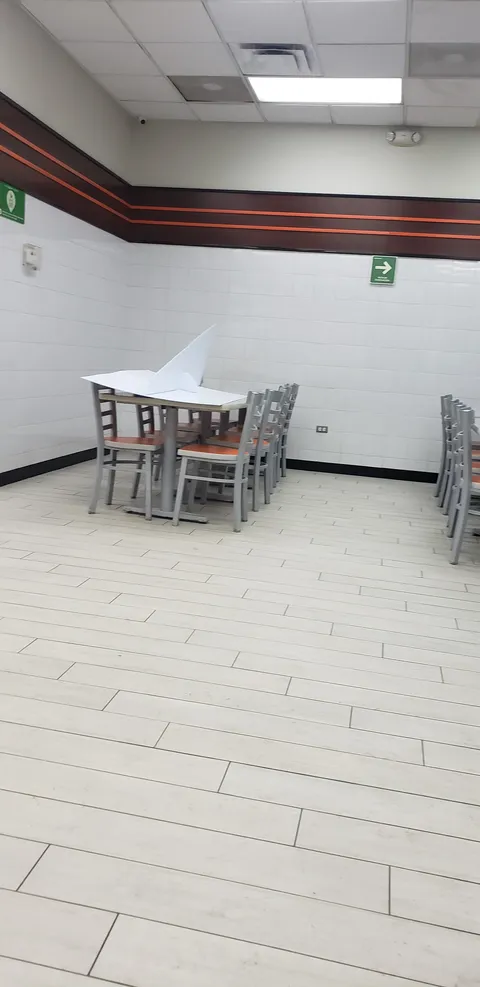 Little Caesars Pizza image 4